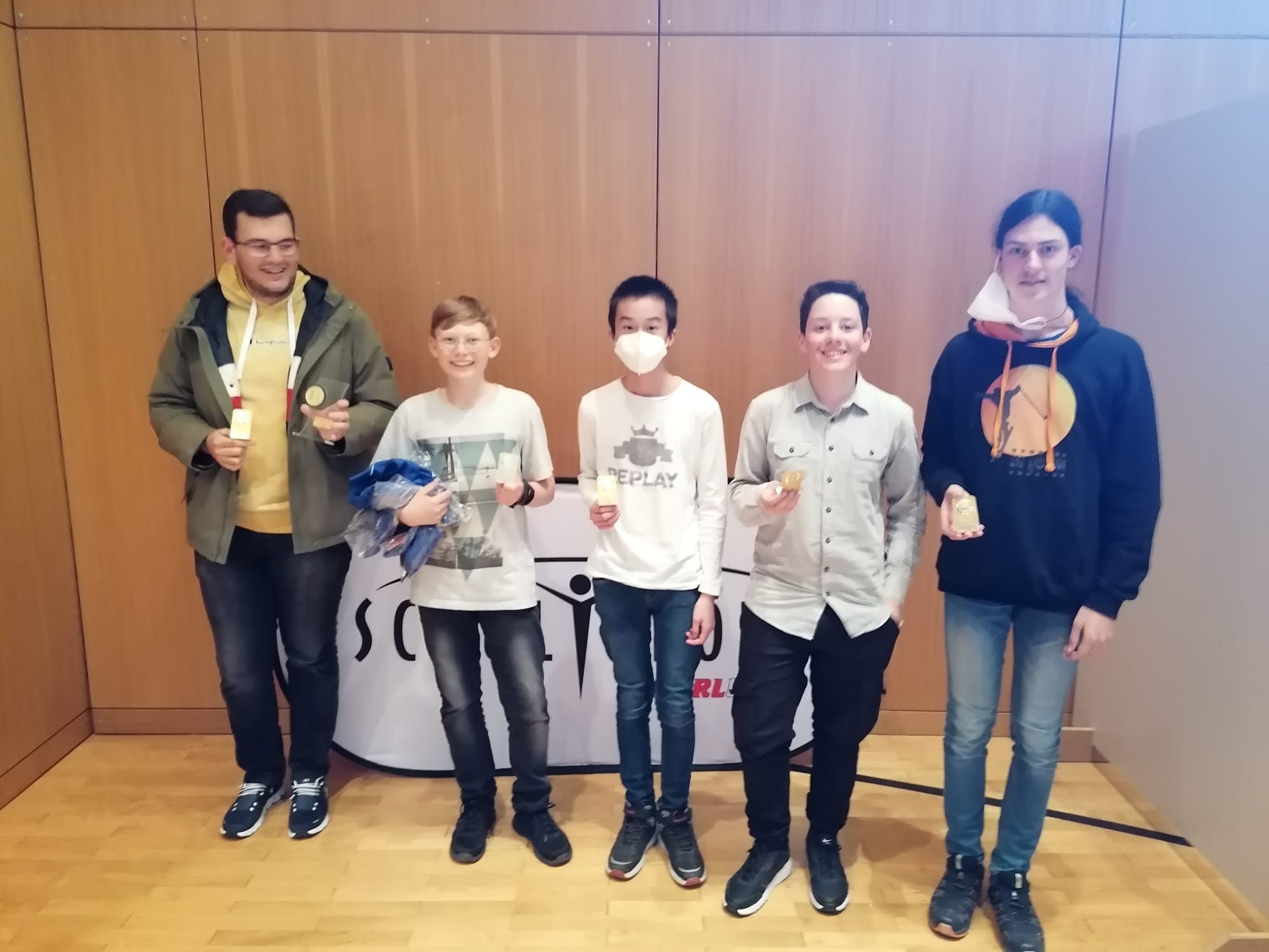 von links nach rechts: Ian Hörburger, Samuel Kienböck, Tong Yao Li, Pascal Morscher, Martin Berchtold von links nach rechts: Ian Hörburger, Samuel Kienböck, Tong Yao Li, Pascal Morscher, Martin Berchtold