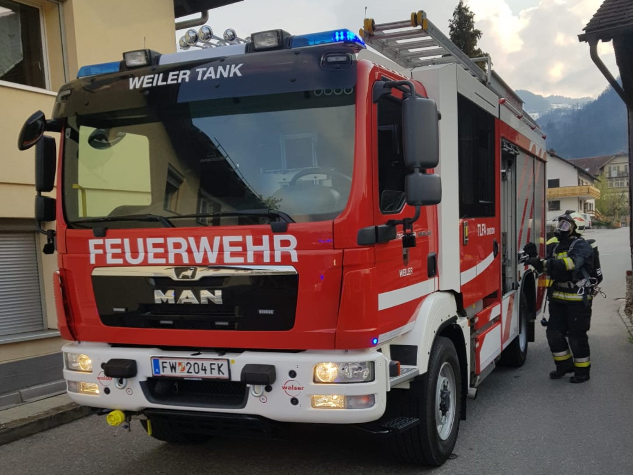 Weilers Feuerwehrkameraden leisteten im vergangenen Jahr rund 3.000 Stunden Dienst für die Allgemeinheit Weilers Feuerwehrkameraden leisteten im vergangenen Jahr rund 3.000 Stunden Dienst für die Allgemeinheit