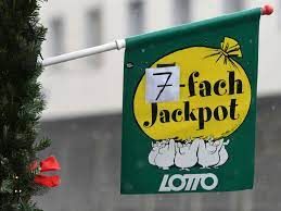 Ein Oberösterreicher ist nach dem Lotto-Gewinn um 9,8 Millionen Euro reicher.