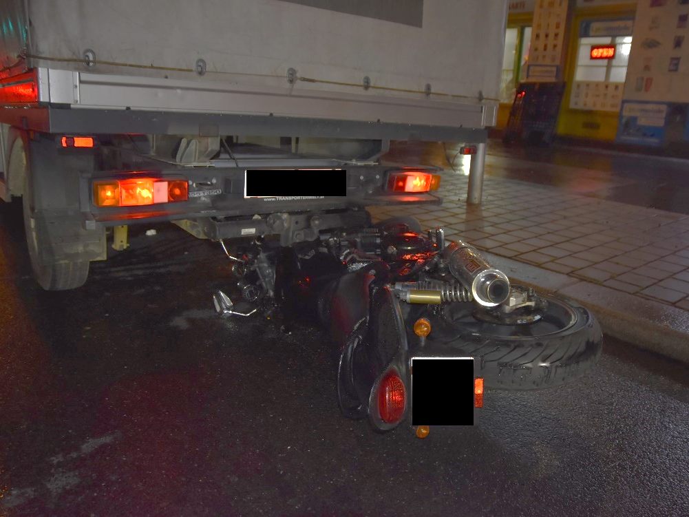 Der Motorradfahrer wurde bei dem Unfall in Wien-Margareten schwer verletzt. Der Motorradfahrer wurde bei dem Unfall in Wien-Margareten schwer verletzt.
