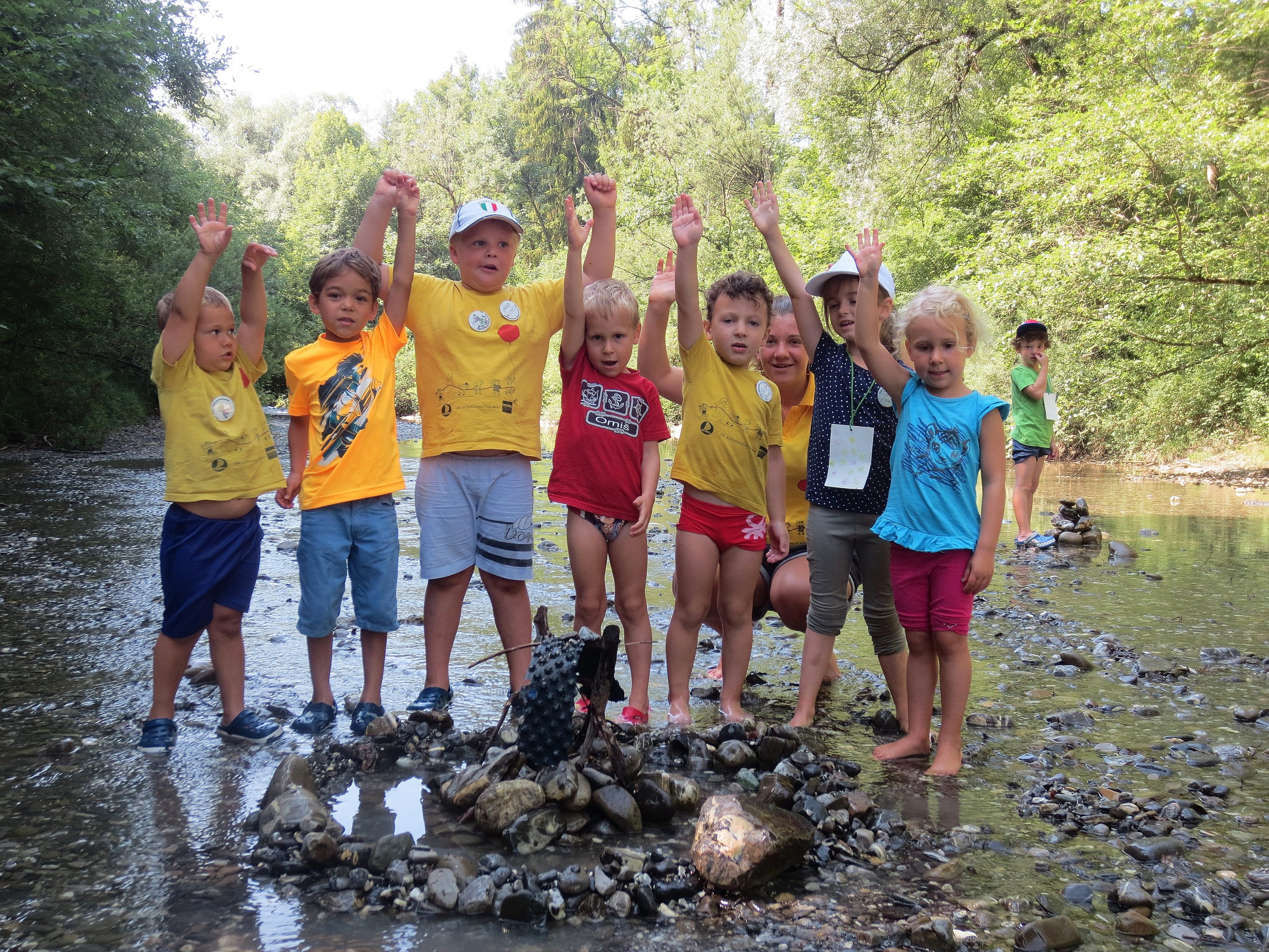 Im Sommer wird für Kinder bei den ELKI´s wieder ein buntes Programm rund um Sport und Abenteuer geboten. Im Sommer wird für Kinder bei den ELKI´s wieder ein buntes Programm rund um Sport und Abenteuer geboten.