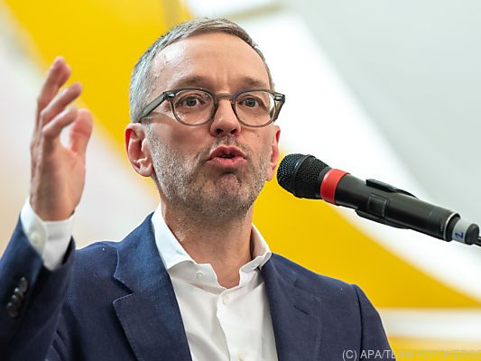 Die Opposition sieht die Regierung am Ende Die Opposition sieht die Regierung am Ende