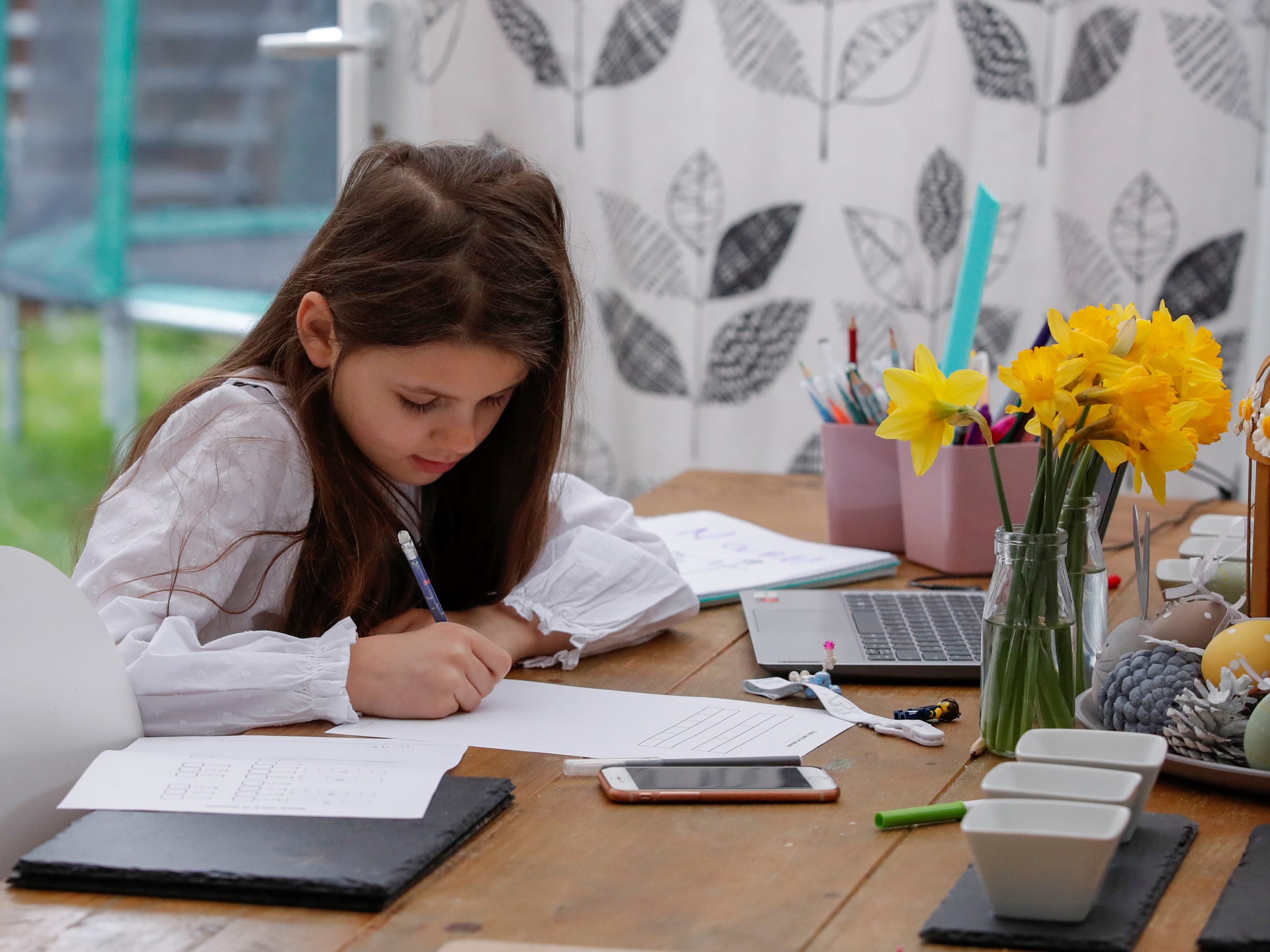 100.000 Lernstunden mit Lernbuddys hatten Schülerinnen und Schüler in Österreich coronabedingt durch die Initiative weiterlernen.at.