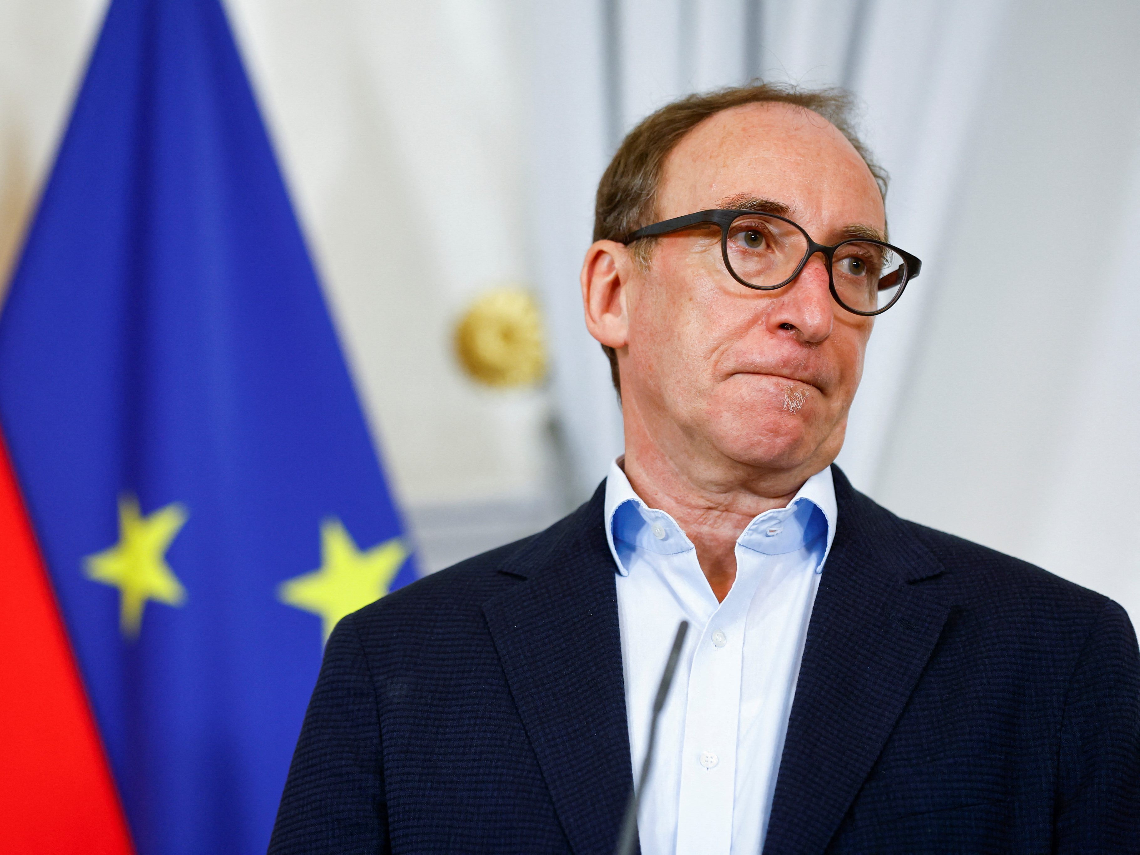 Der Gesundheitsminister verwies auf die stark steigenden Corona-Zahlen in Portugal. Der Gesundheitsminister verwies auf die stark steigenden Corona-Zahlen in Portugal.