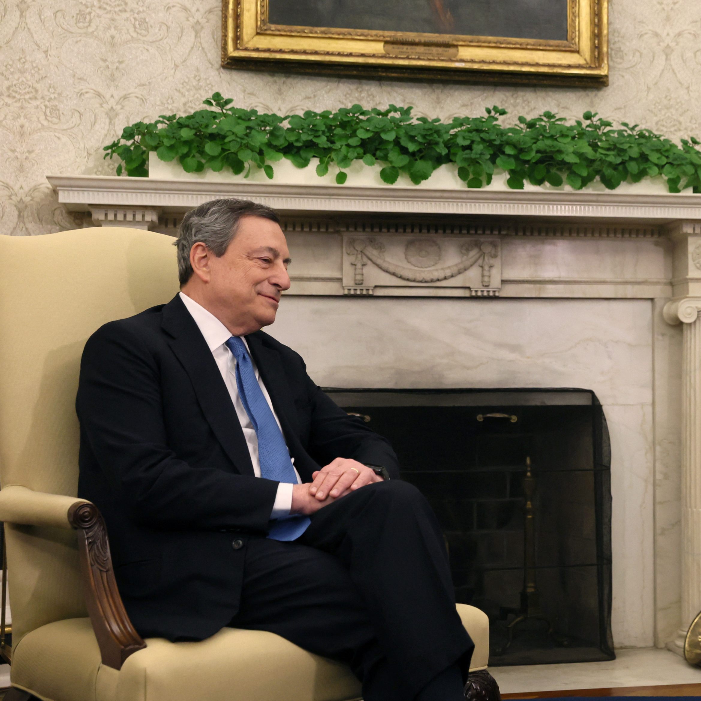 Der italienische Ministerpräsident Mario Draghi bei seinem Besuch von US-Präsident Joe Biden im Oval Office im Weißen Haus.