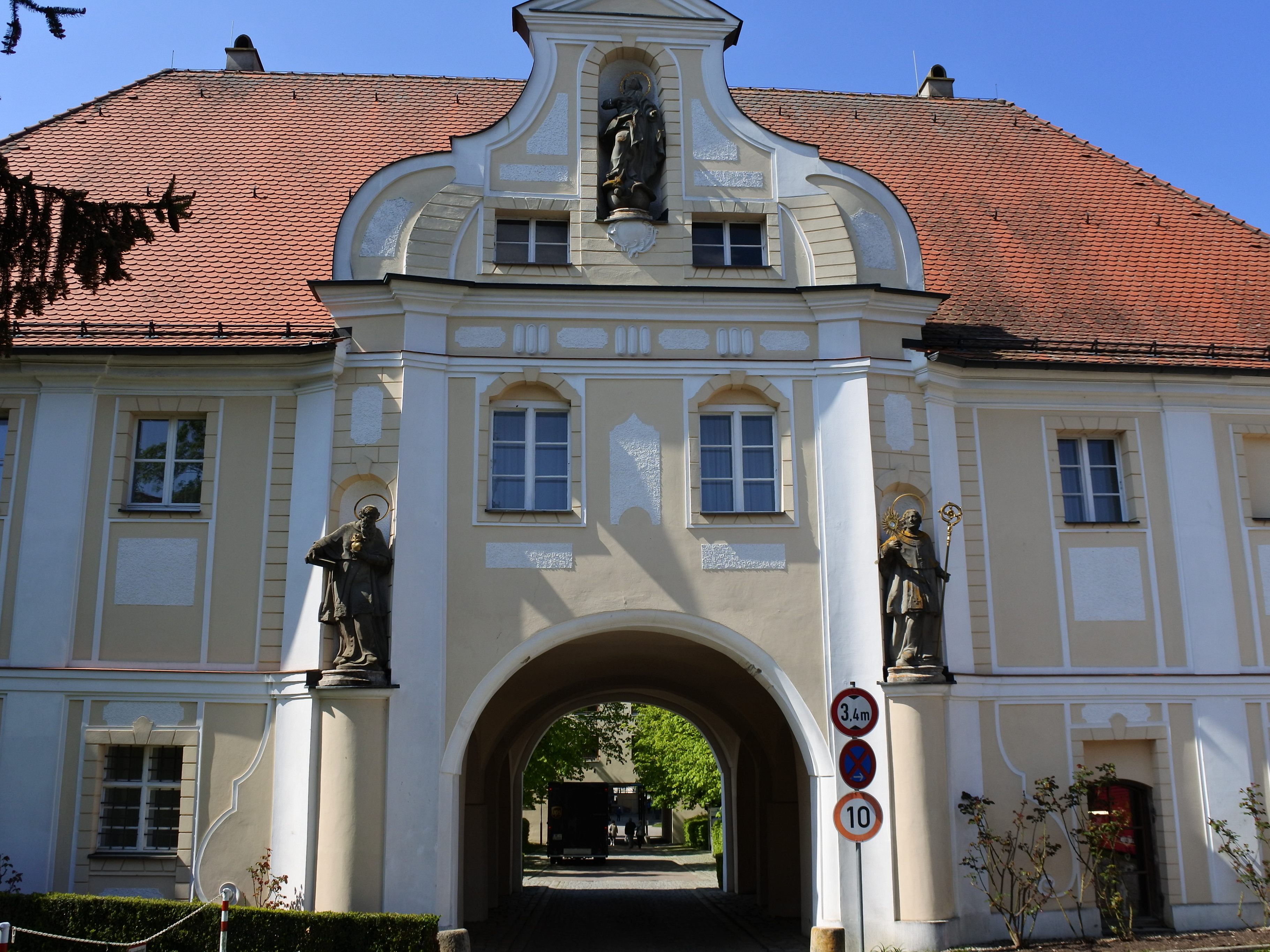 Kloster Roggenburg