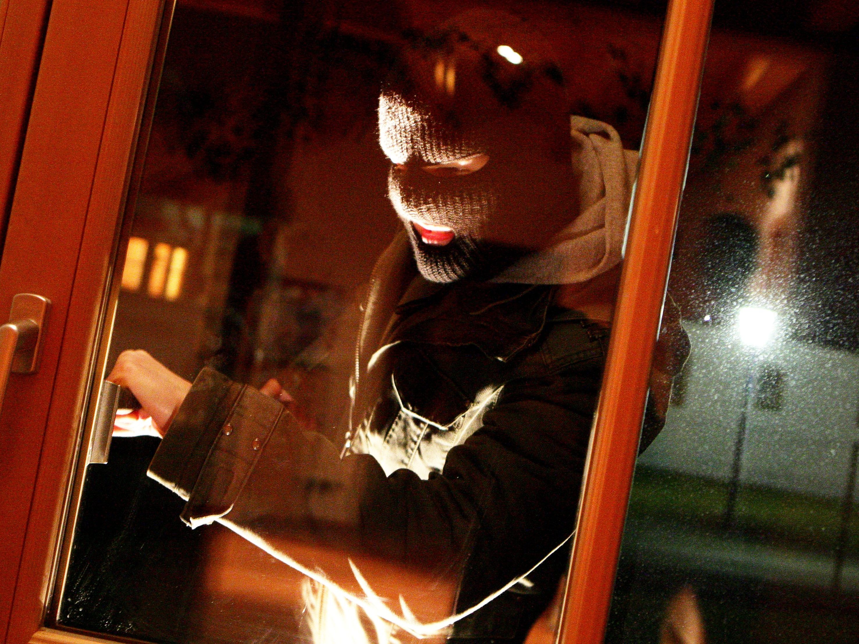 Jene 79-Jährige die bei einer Home Invasion vergangenen Donnerstag verletzt wurde, ist gestorben.