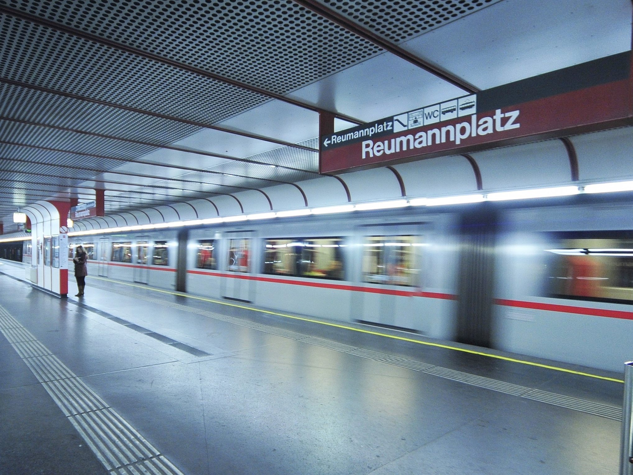 Am Pfingstwochenende kommt es zu EInschränkungen auf der U-Bahnlinie U1. Am Pfingstwochenende kommt es zu EInschränkungen auf der U-Bahnlinie U1.