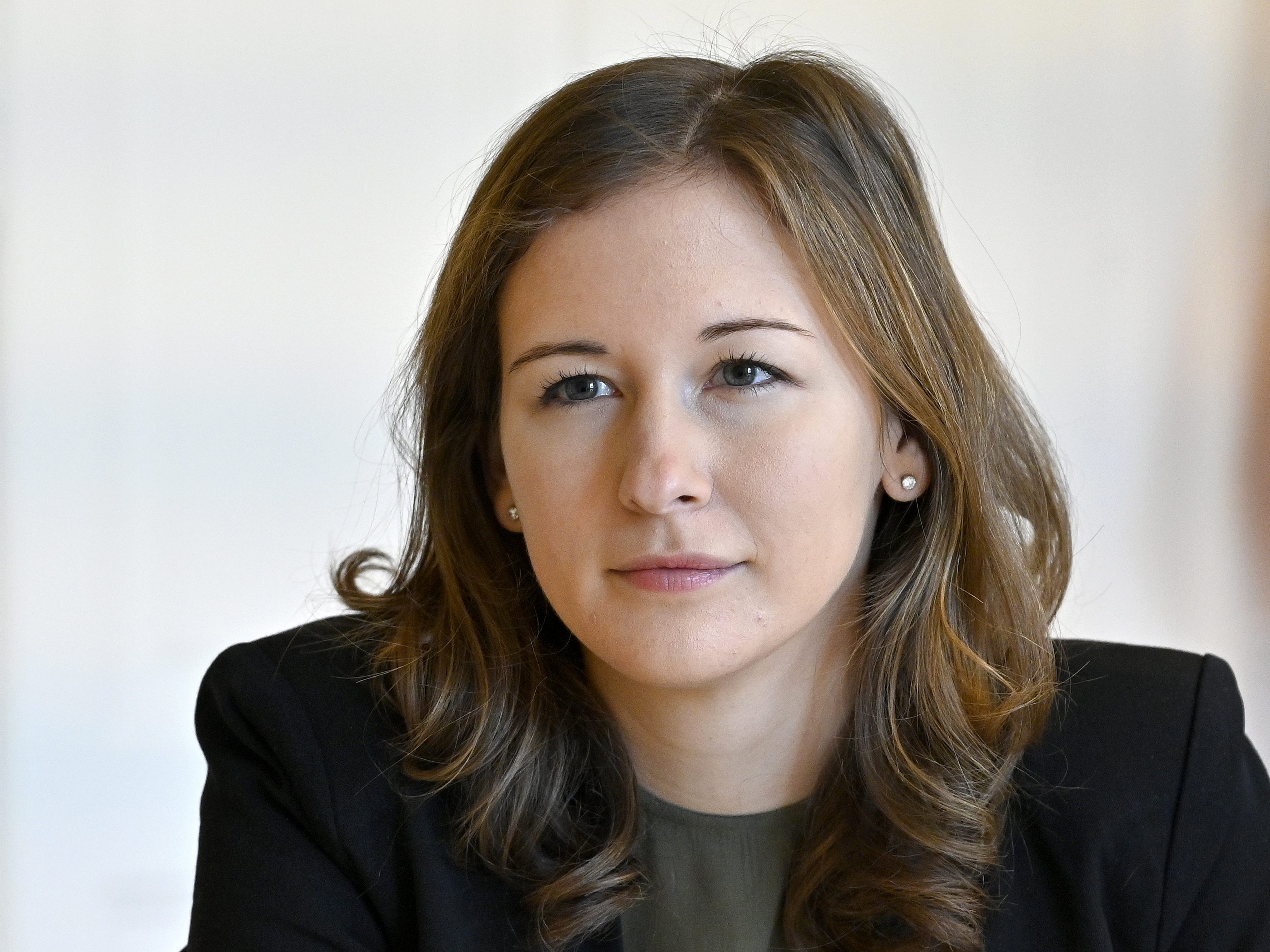 Die ÖVP gedachte im Wiener Ostarrichi Park der NS-Opfer. Bei der Gedenkveranstaltung mit dabei: Claudia Plakolm. Die ÖVP gedachte im Wiener Ostarrichi Park der NS-Opfer. Bei der Gedenkveranstaltung mit dabei: Claudia Plakolm.