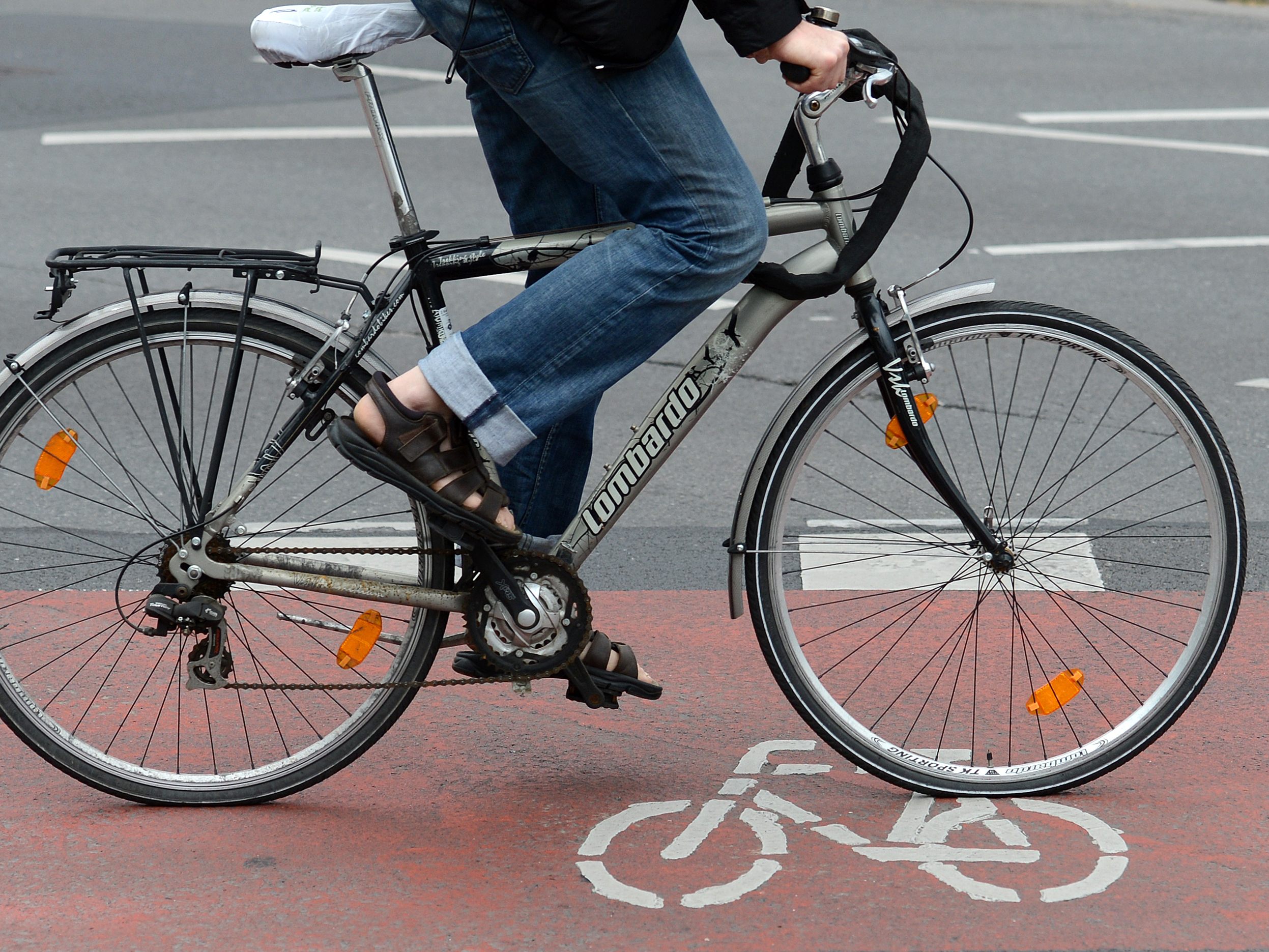 Die europäische Partei Volt startete eine Petition für durchgehende Radwege in Wien-Floridsdorf.