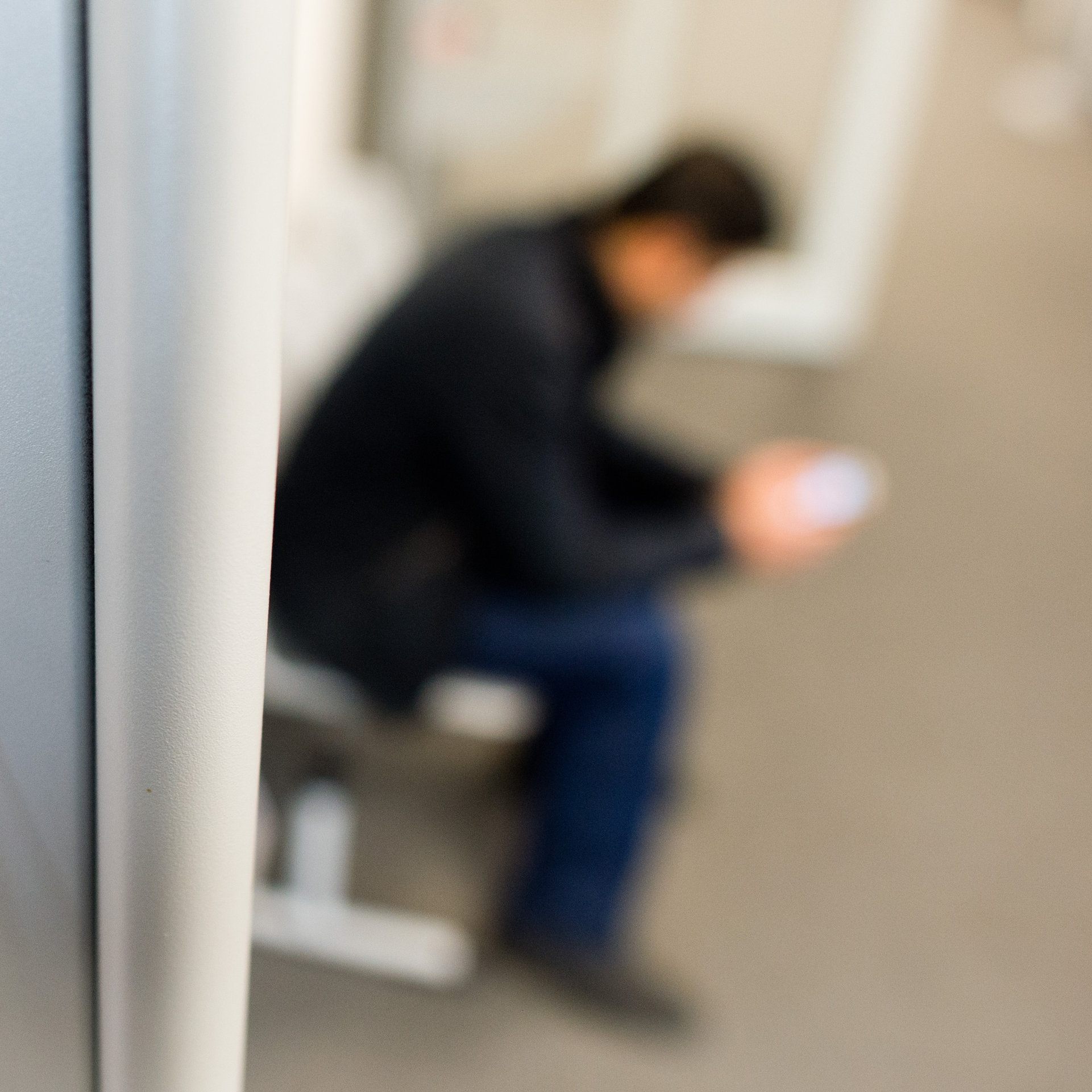 Wesentlicher Grund für die hohe Armutsgefährdung von Arbeitslosen sind die geringen Lohnersatzraten von gerade einmal 55 Prozent