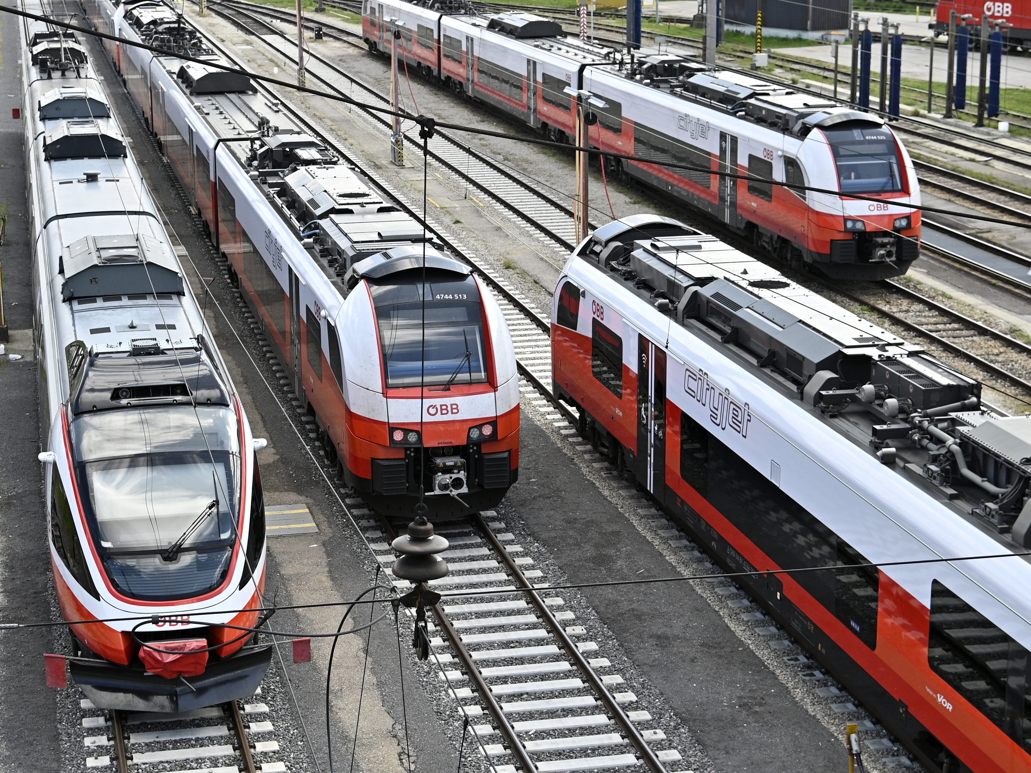 Zu den kommenden Feiertagen sind die ÖBB mit mehr Zügen unterwegs. Zu den kommenden Feiertagen sind die ÖBB mit mehr Zügen unterwegs.