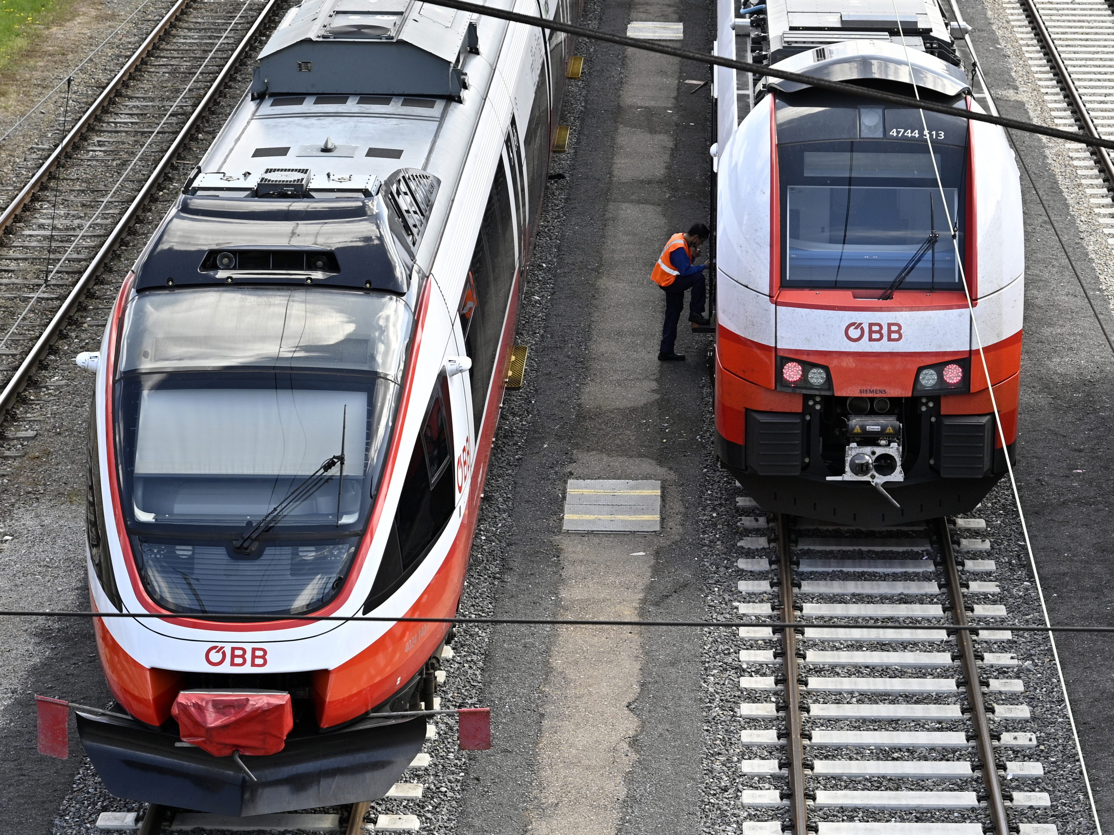 Die ÖBB stocken ihre Sitzplätze zu Pfingsten auf. Die ÖBB stocken ihre Sitzplätze zu Pfingsten auf.