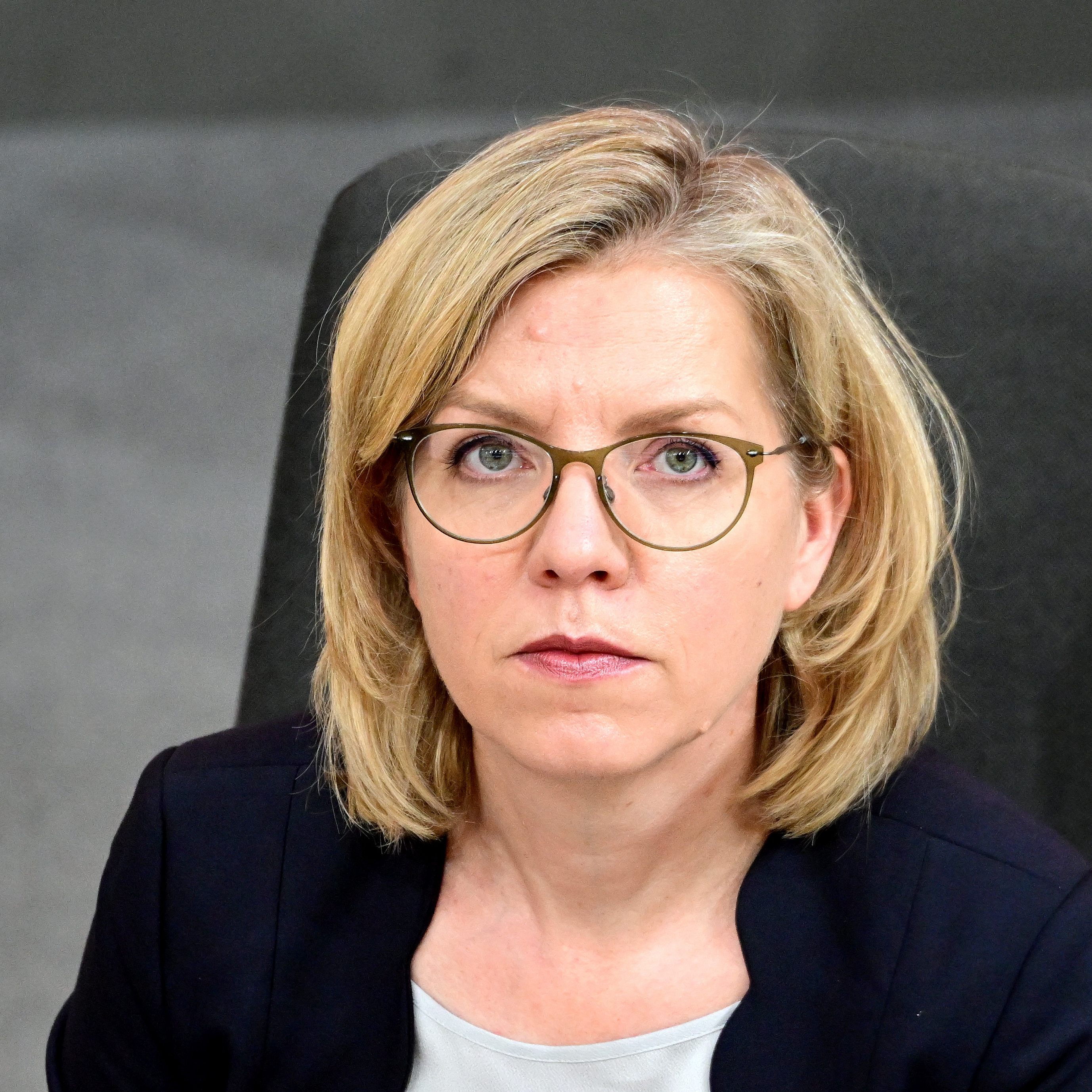 Laut Energieministerin Leonore Gewessler (Grüne) ist Österreich bereit ein Öl-Embargo gegen Russland mitzutragen.
