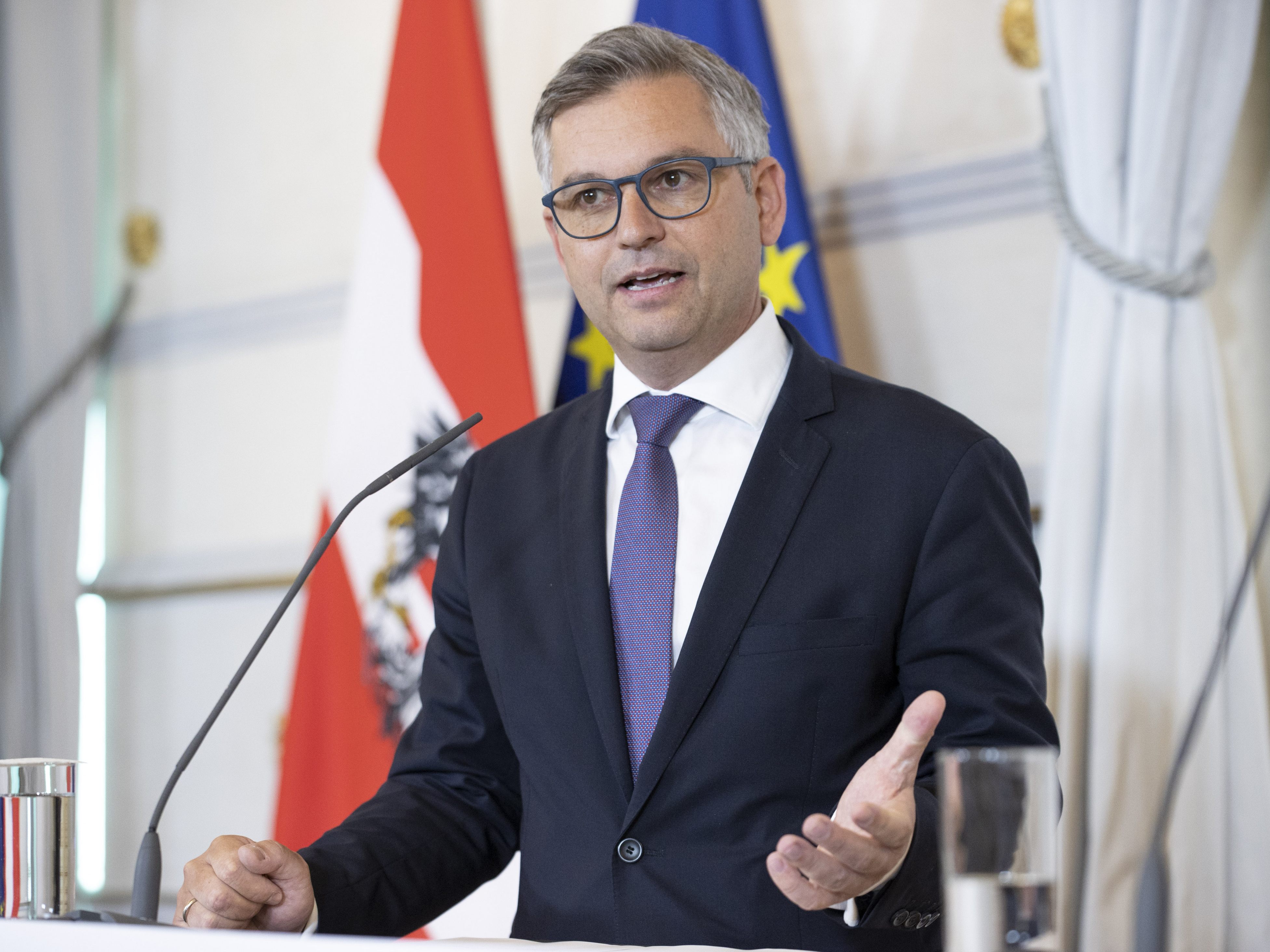 Finanzminister Magnus Brunner (ÖVP) zeigte sich skeptisch über die Beschlagnahmung von russischem Vermögen. Finanzminister Magnus Brunner (ÖVP) zeigte sich skeptisch über die Beschlagnahmung von russischem Vermögen.