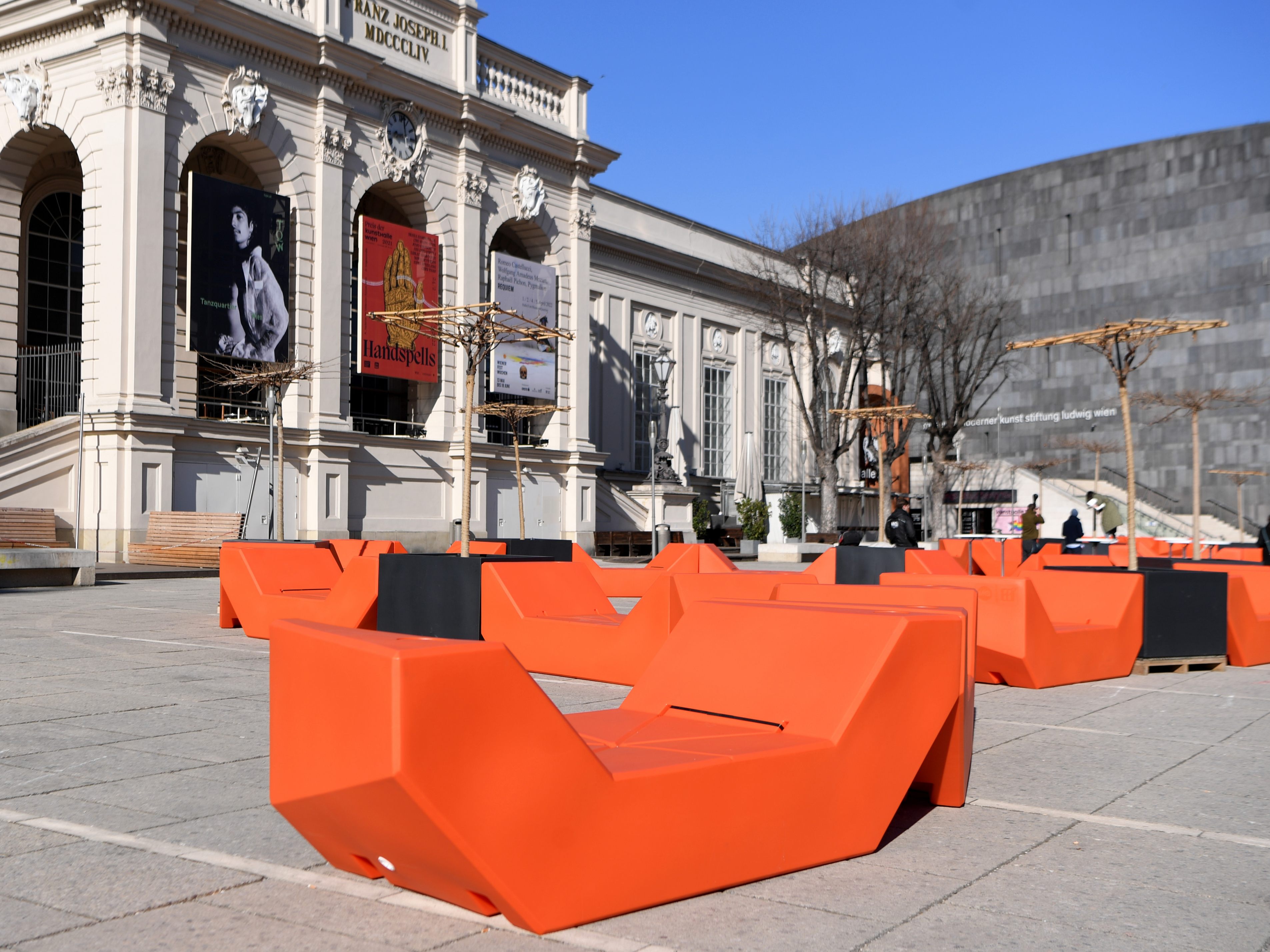 Die 15. Art Austria Kunstmesse findet vom 5. bis 8. Mai im Wiener Museumsquartier statt. Die 15. Art Austria Kunstmesse findet vom 5. bis 8. Mai im Wiener Museumsquartier statt.