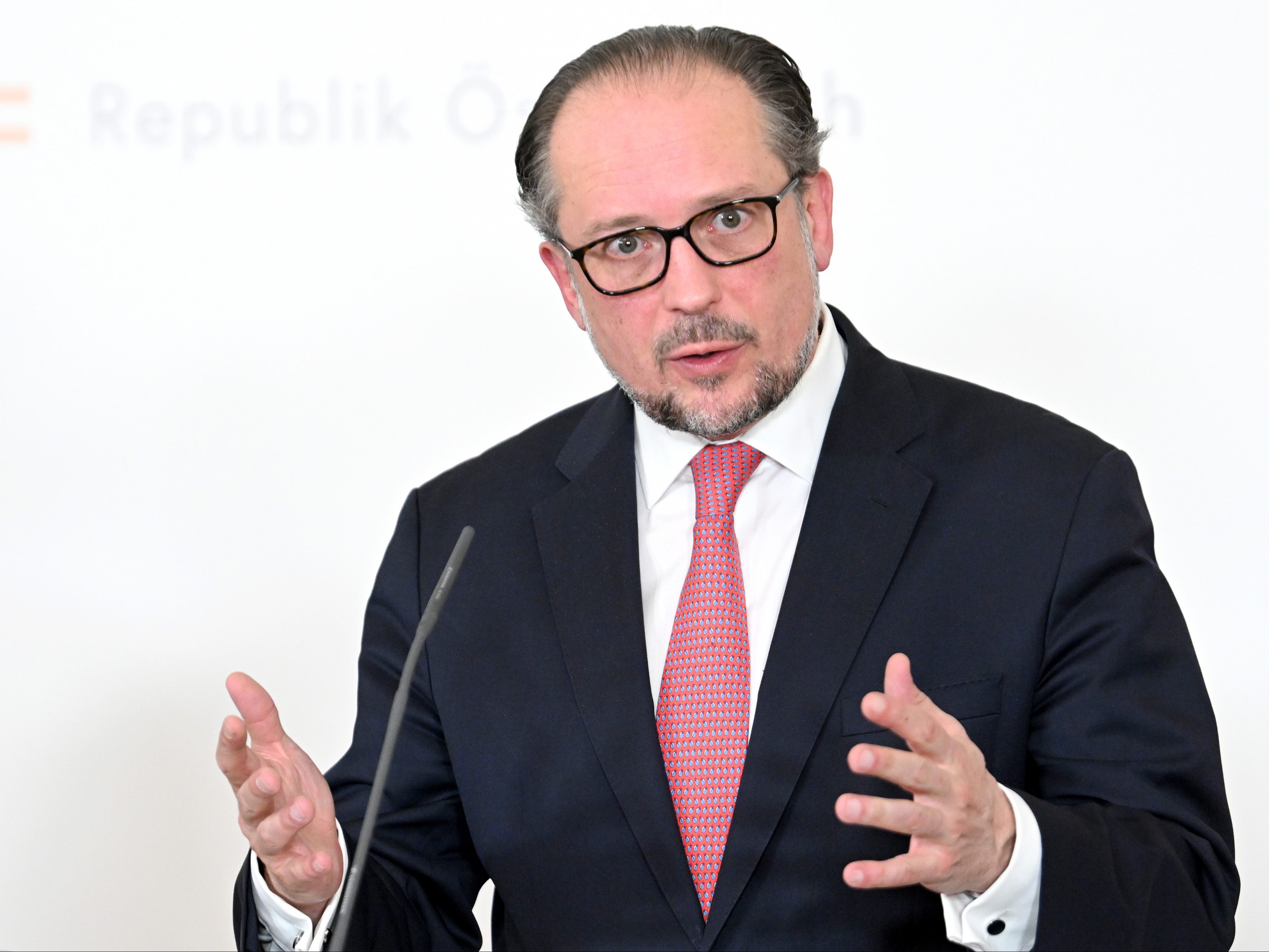 Alexander Schallenberg ist zu Gesprächen in nordmazedonischer Hauptstadt Skopje Alexander Schallenberg ist zu Gesprächen in nordmazedonischer Hauptstadt Skopje