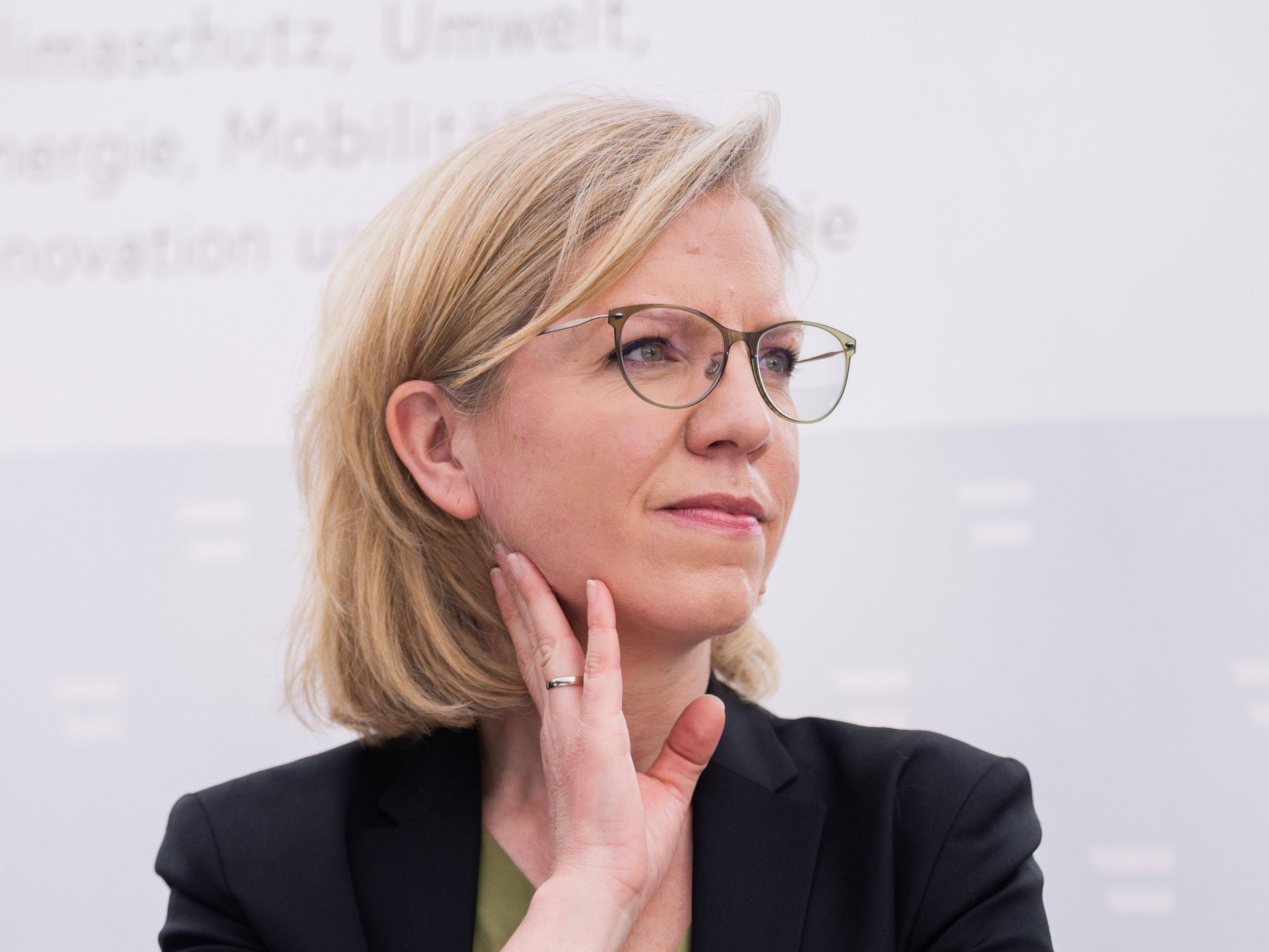 Die Stadt Wien sieht beim Thema Stadtstraße einen "klaren Rechtsbruch" von seiten des Bundes und von Verkehrsministerin Leonore Gewessler (Grüne). Die Stadt Wien sieht beim Thema Stadtstraße einen "klaren Rechtsbruch" von seiten des Bundes und von Verkehrsministerin Leonore Gewessler (Grüne).