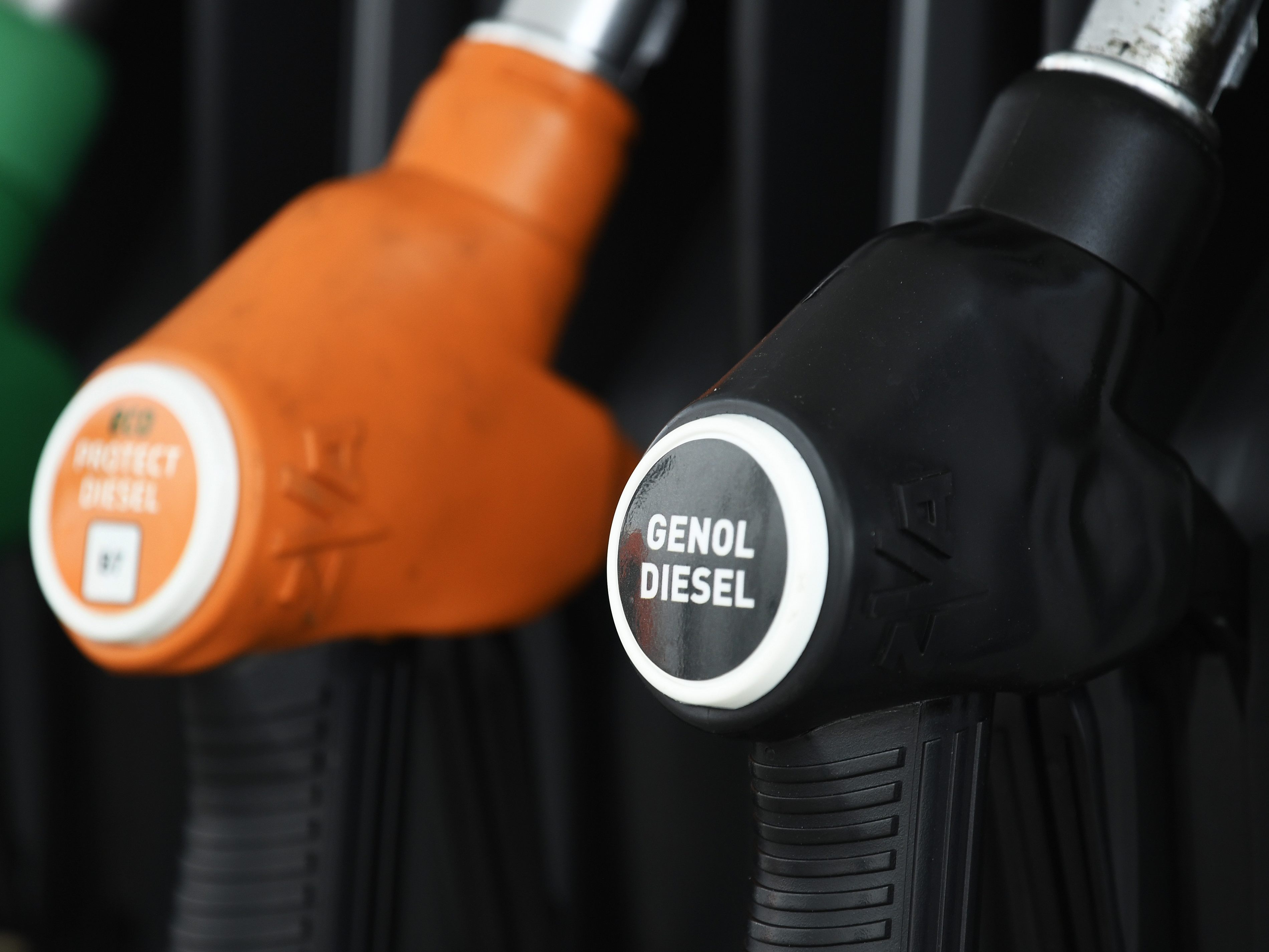 Diesel seit zwei Monaten teurer als Super.
