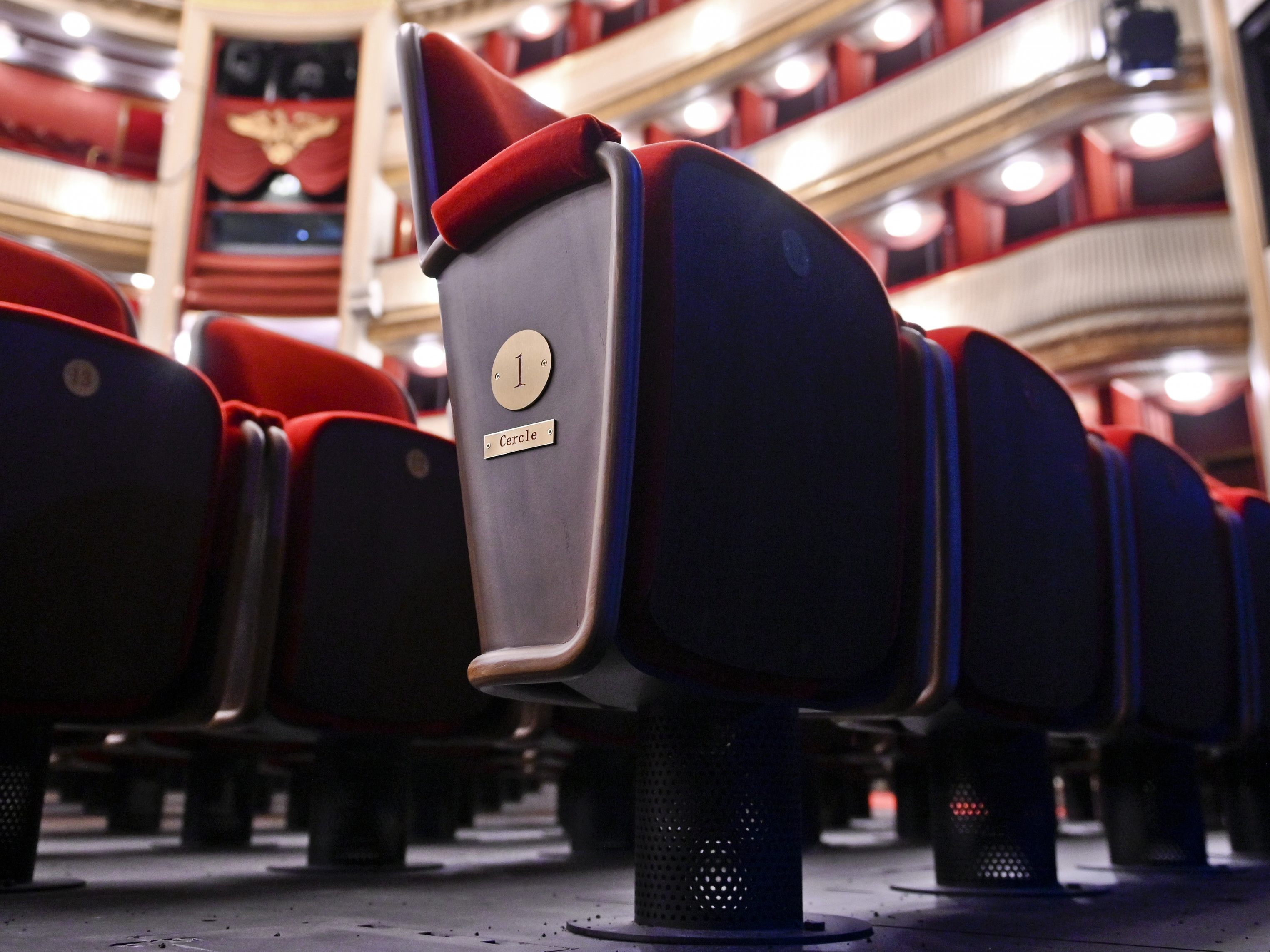 Das Wiener Opern-Start-up "Civic Opera Creations" entwickelt im "Civic Newsroom" drei neue Opern innerhalb von drei Tagen Das Wiener Opern-Start-up "Civic Opera Creations" entwickelt im "Civic Newsroom" drei neue Opern innerhalb von drei Tagen