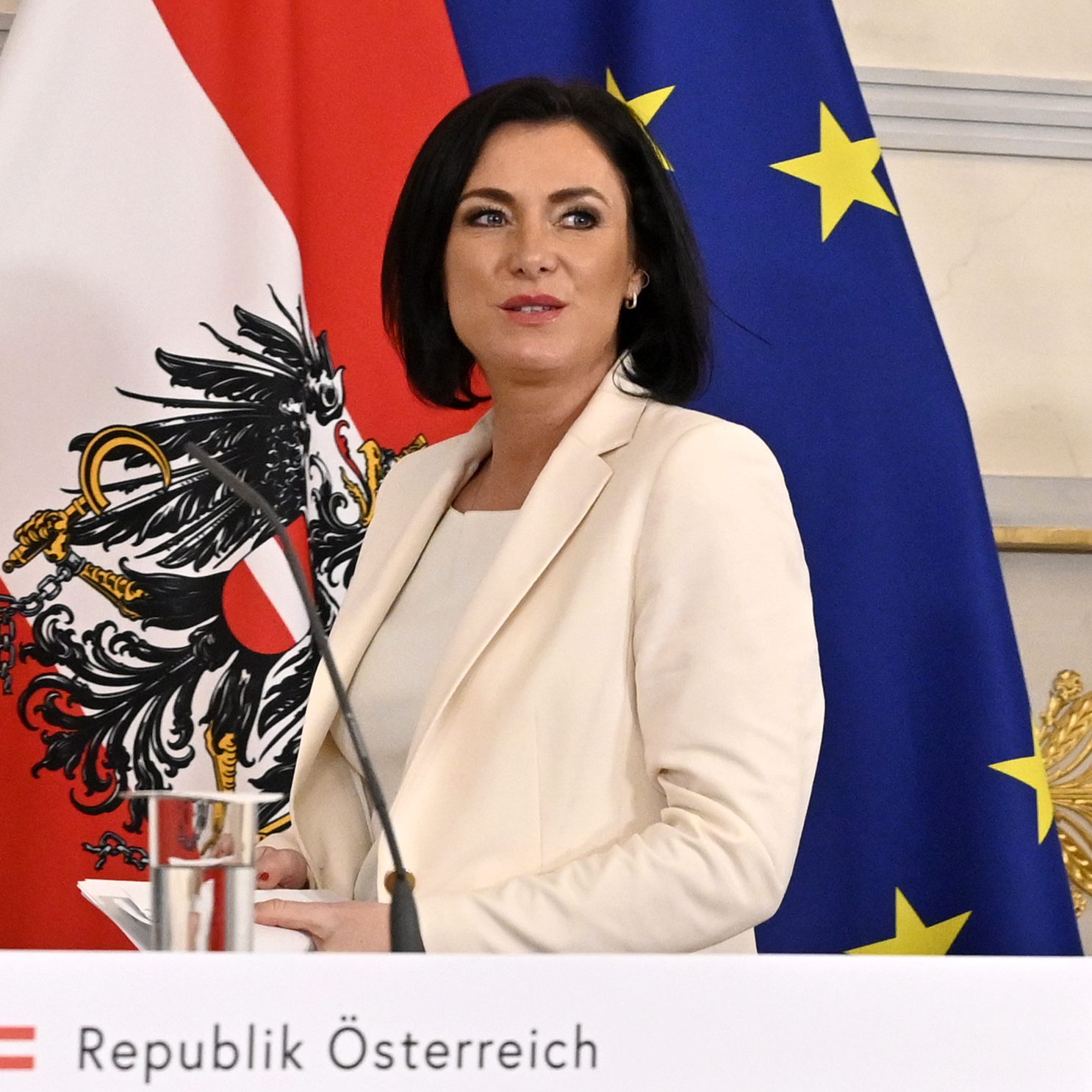 Ministerin Köstinger sieht die Lebensmittelversorgung in Österreich derzeit nicht gefährdet.