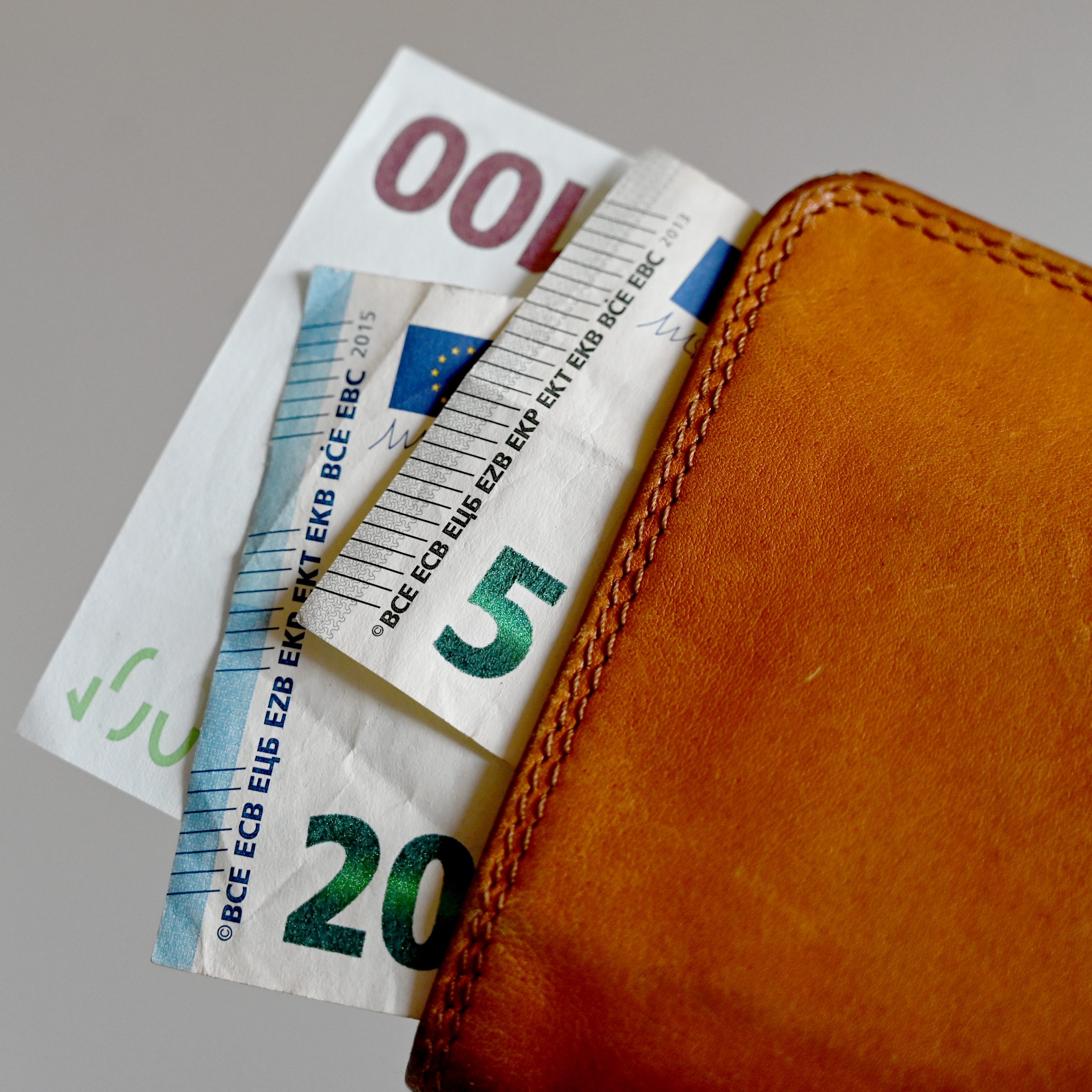 In welchem Lebensbereich müssen Sie dank der Teuerung tiefer in die Tasche greifen?