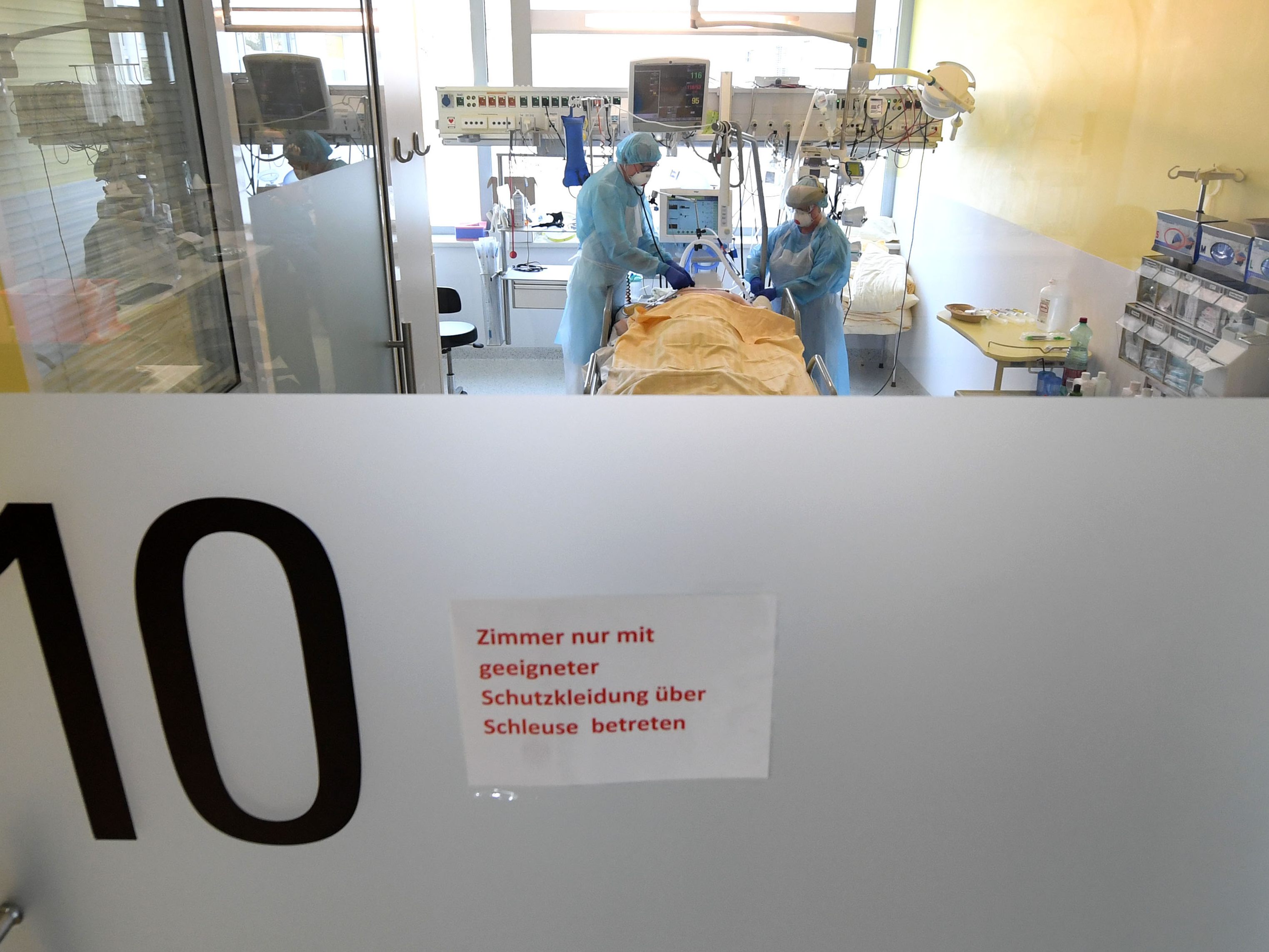 Rund 15 Prozent der hospitalisierten Covid-Kranken sind gestorben