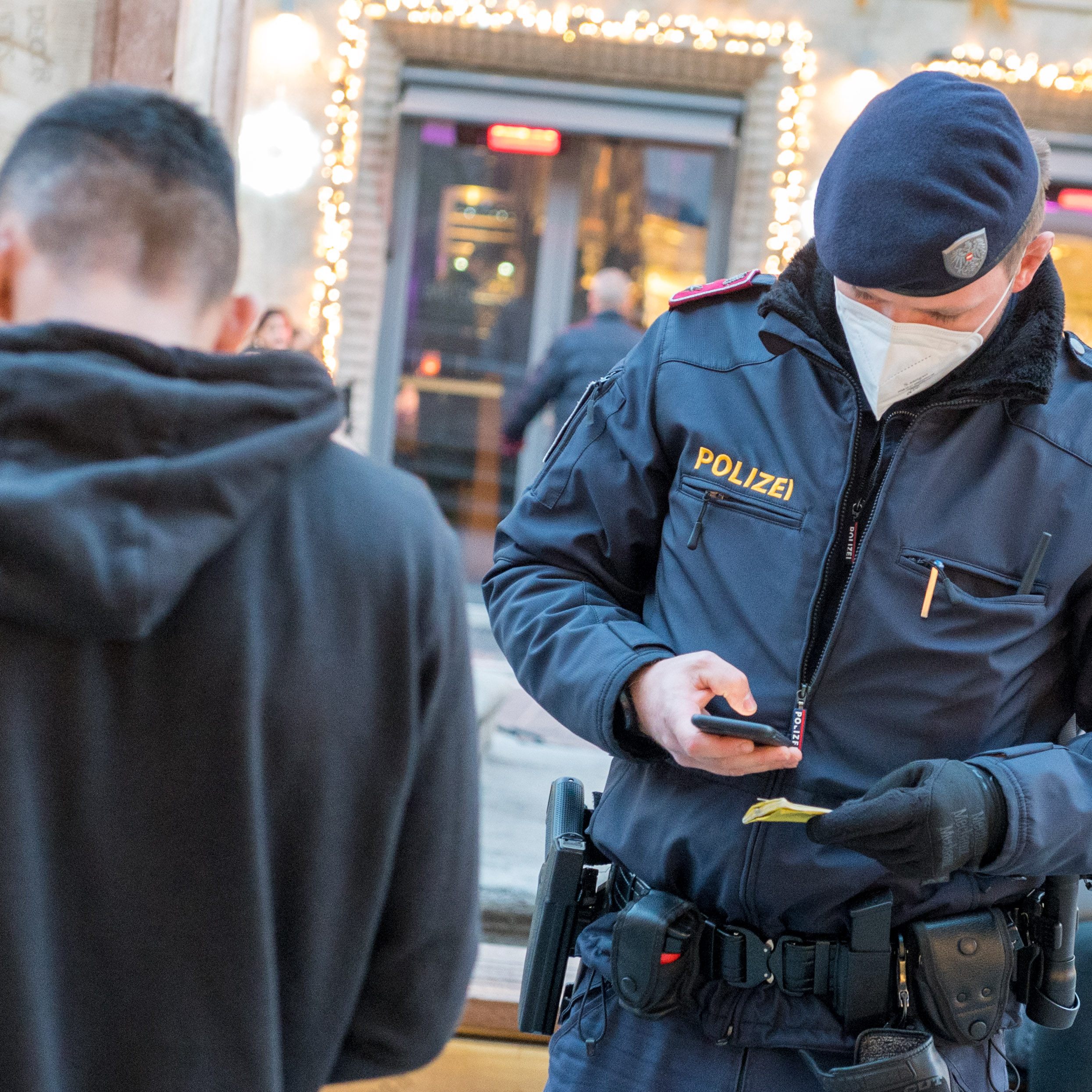 Die 2G-Regel ("Lockdown für Ungeimpfte") wurde kontrolliert.