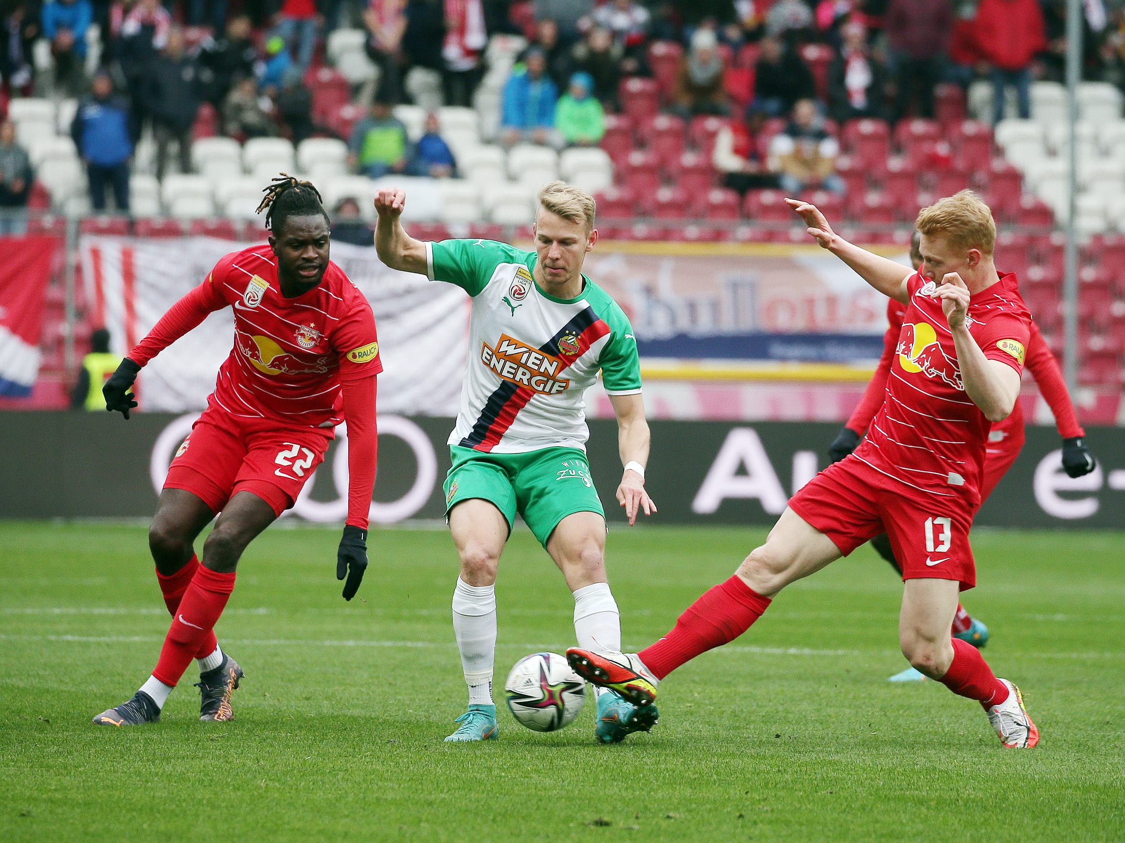 LIVE-Ticker zum Spiel Rapid Wien gegen RB Salzburg ab 17 Uhr. LIVE-Ticker zum Spiel Rapid Wien gegen RB Salzburg ab 17 Uhr.