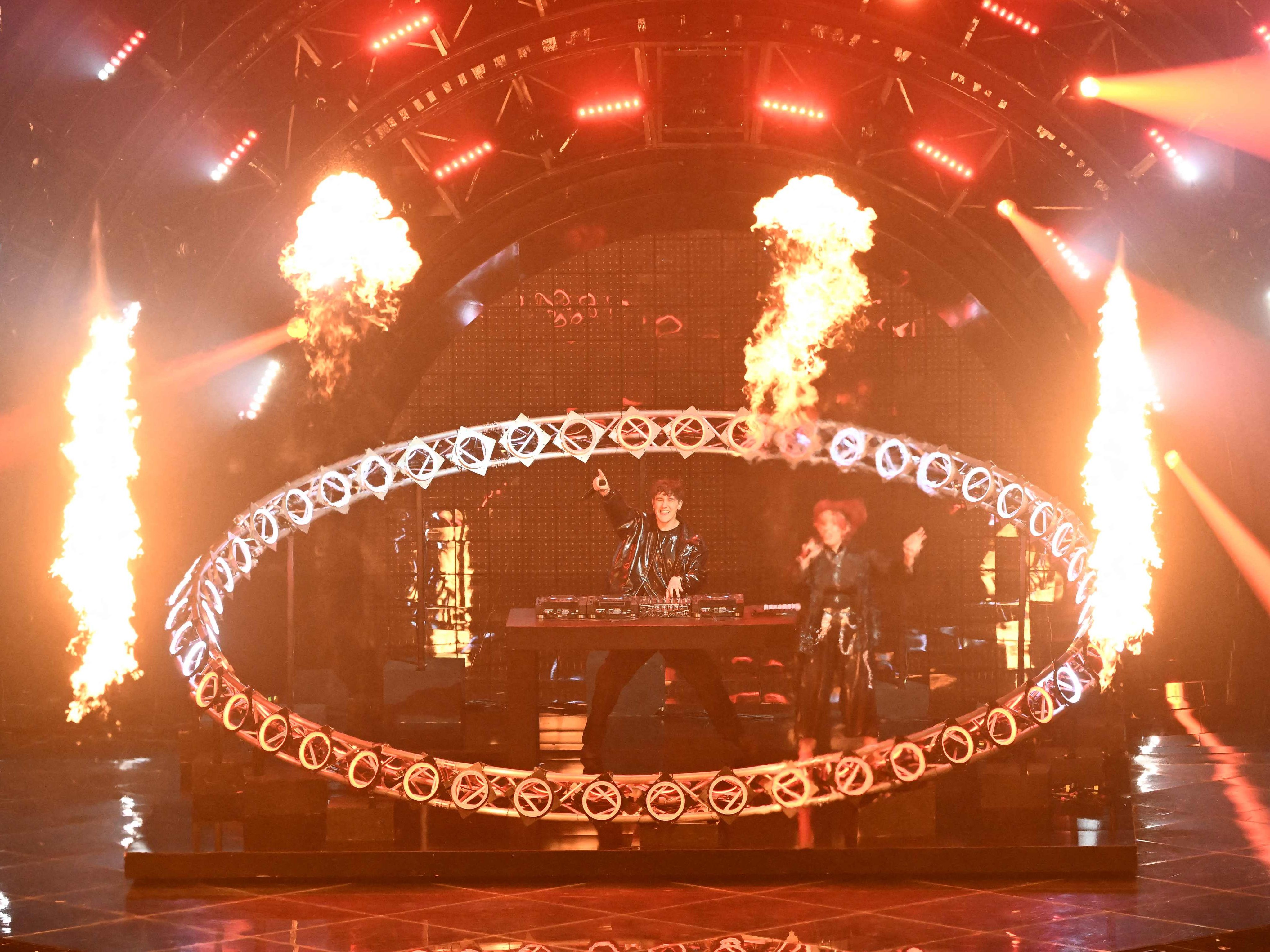 LUM!X und Pia Maria konnten sich im 1. ESC-Halbfinale nicht gegen die Konkurrenz durchsetzen. LUM!X und Pia Maria konnten sich im 1. ESC-Halbfinale nicht gegen die Konkurrenz durchsetzen.