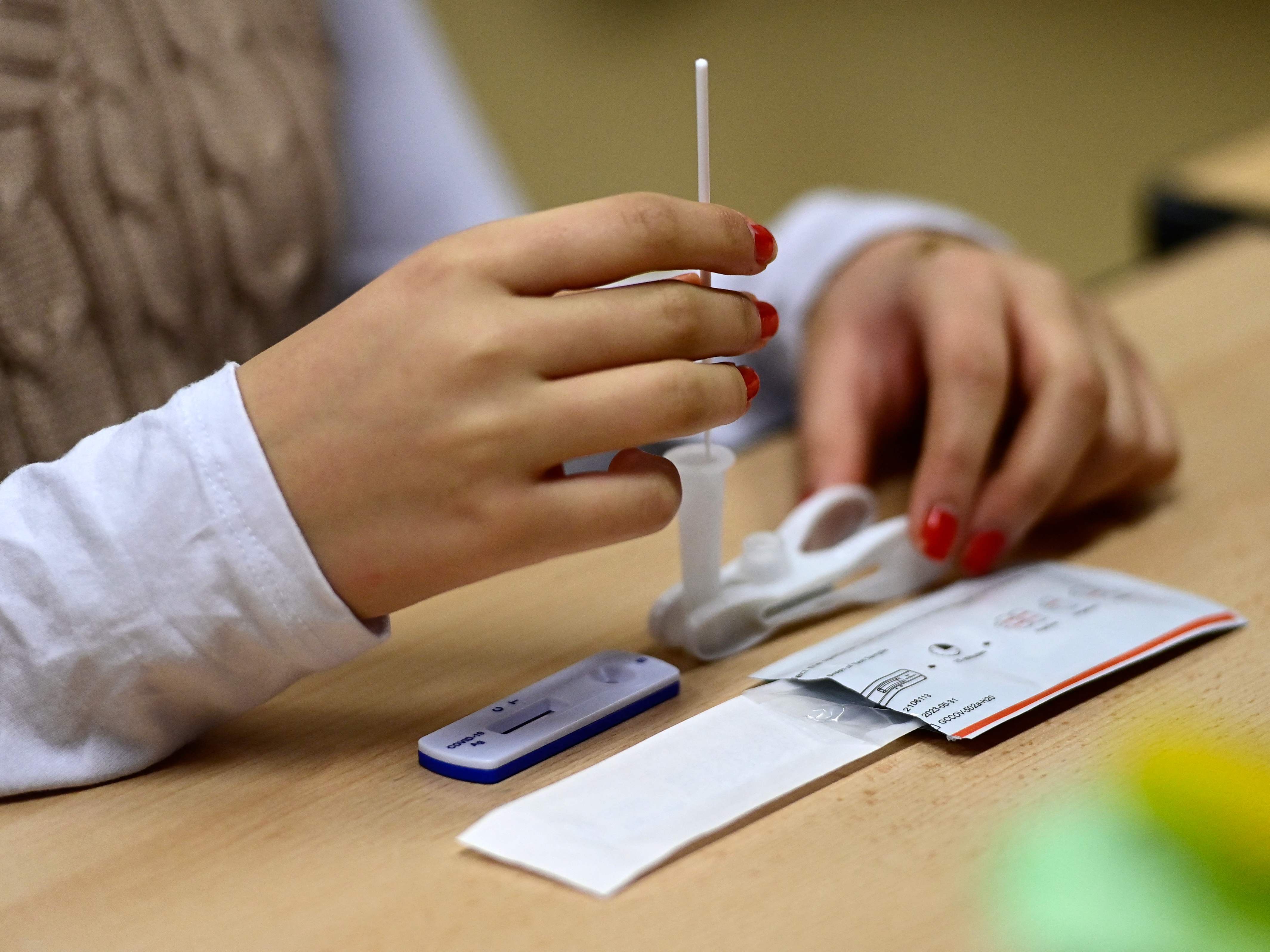 Rund 1.600 Corona-Tests an Schulen waren diese Woche positiv.