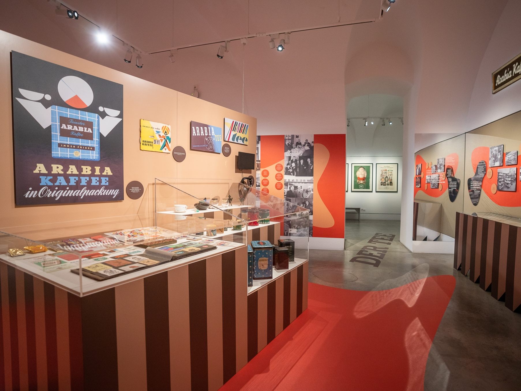 Das Jüdische Museum Wien erinnert mit seiner neuen Ausstellung an die Geschichte des Café Arabia. Das Jüdische Museum Wien erinnert mit seiner neuen Ausstellung an die Geschichte des Café Arabia.