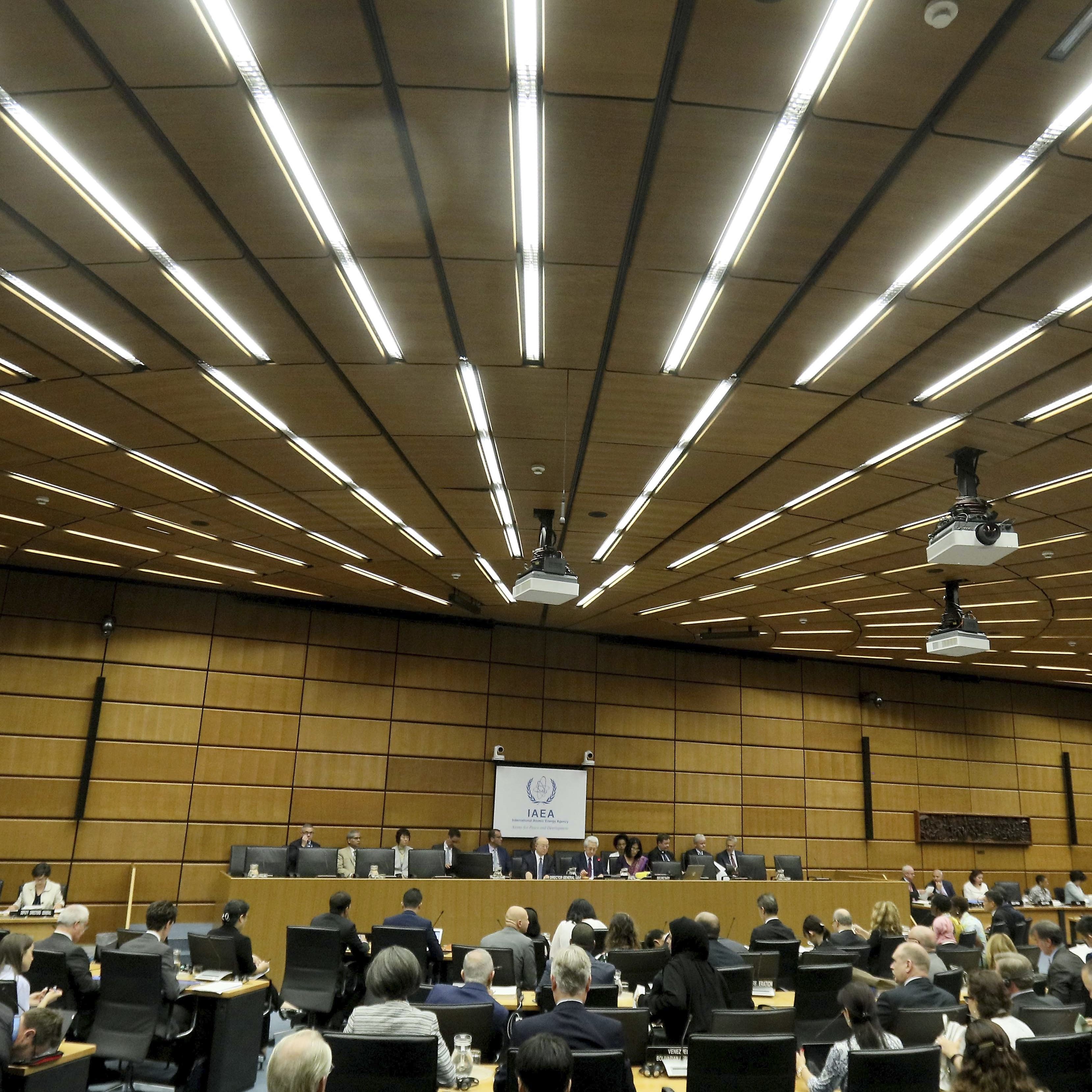 Eine Sitzung der IAEA im Vienna Interntional Center. In Wien wurden vor der Pandemie viele Kongresse und Tagungen abgehalten.