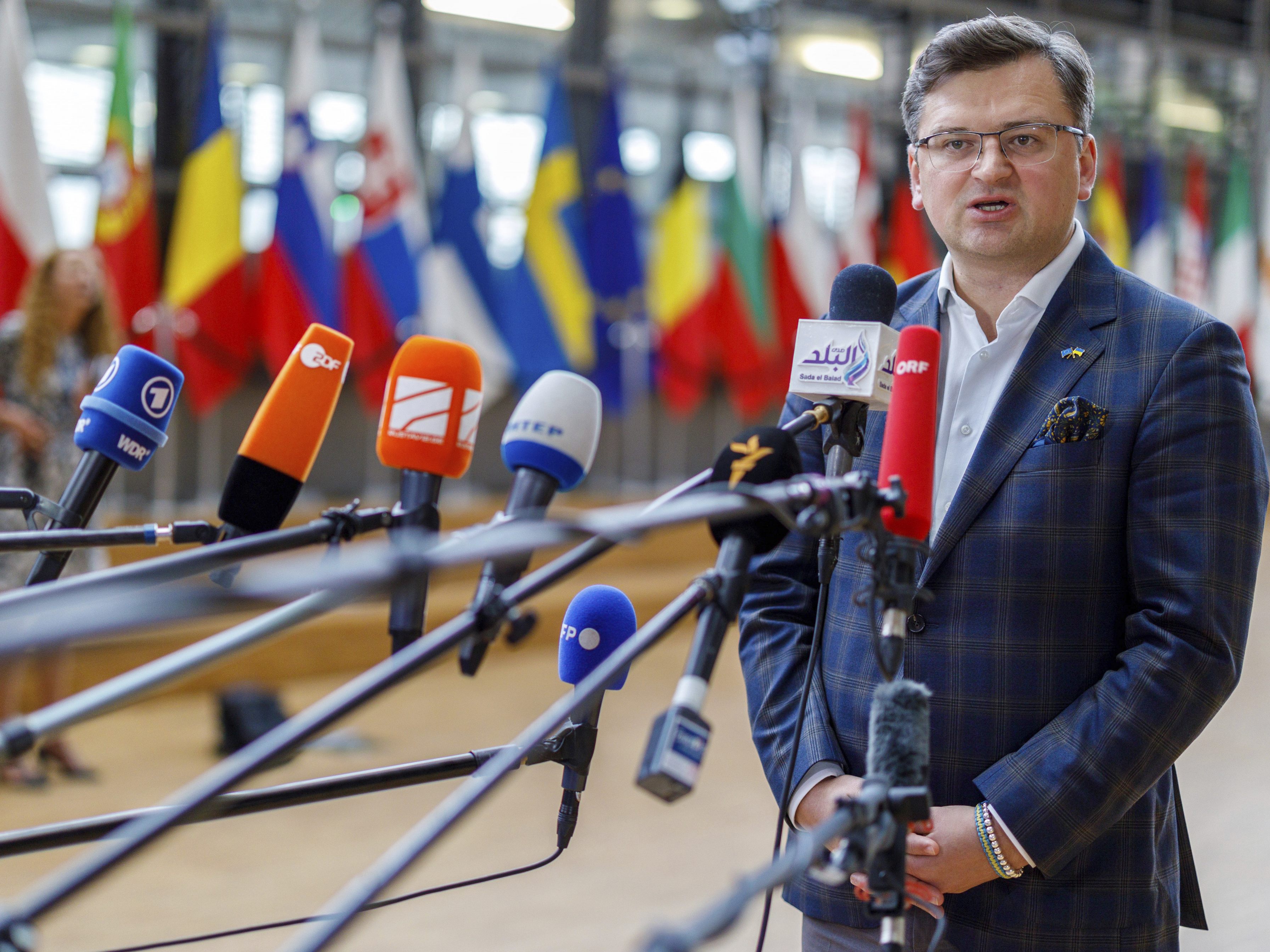 Der ukrainische Außenminister Dmytro Kuleba forderte eine klare Perspektive zum EU-Beitritt für die Ukraine.