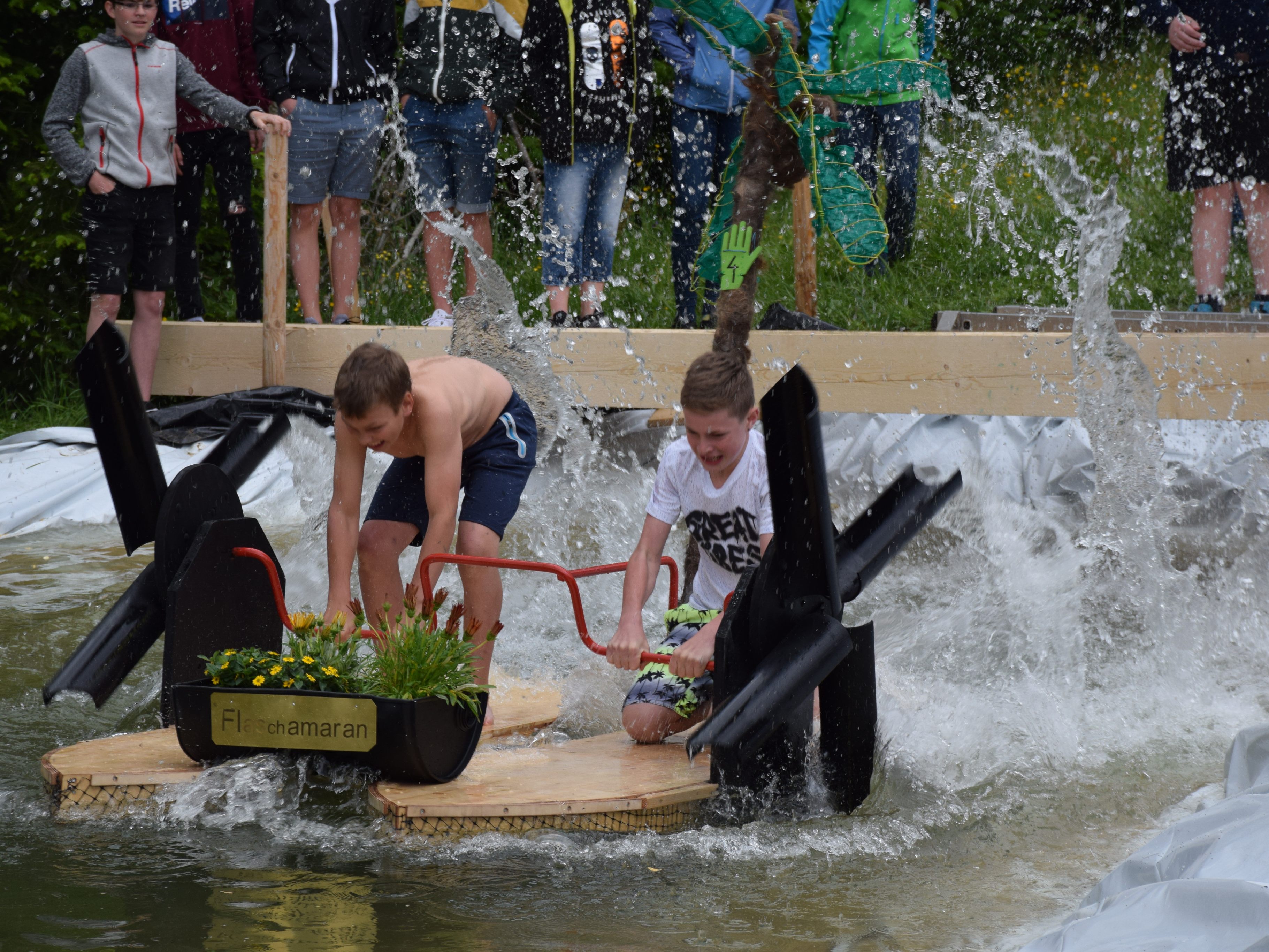 Vorderhand überrascht und begeistert immer wieder mit spektakulären Aktionen. Vorderhand überrascht und begeistert immer wieder mit spektakulären Aktionen.