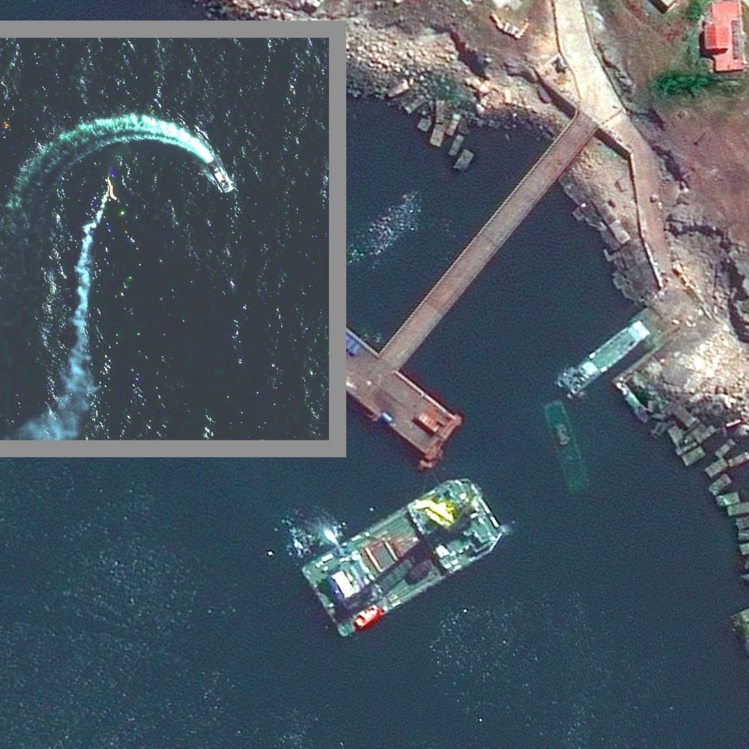 Satellintenbilder zeigen zerstörtes Schiff