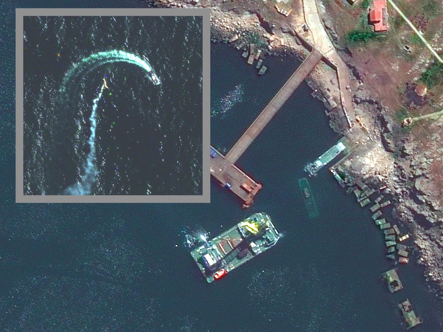 Satellintenbilder zeigen zerstörtes Schiff Satellintenbilder zeigen zerstörtes Schiff