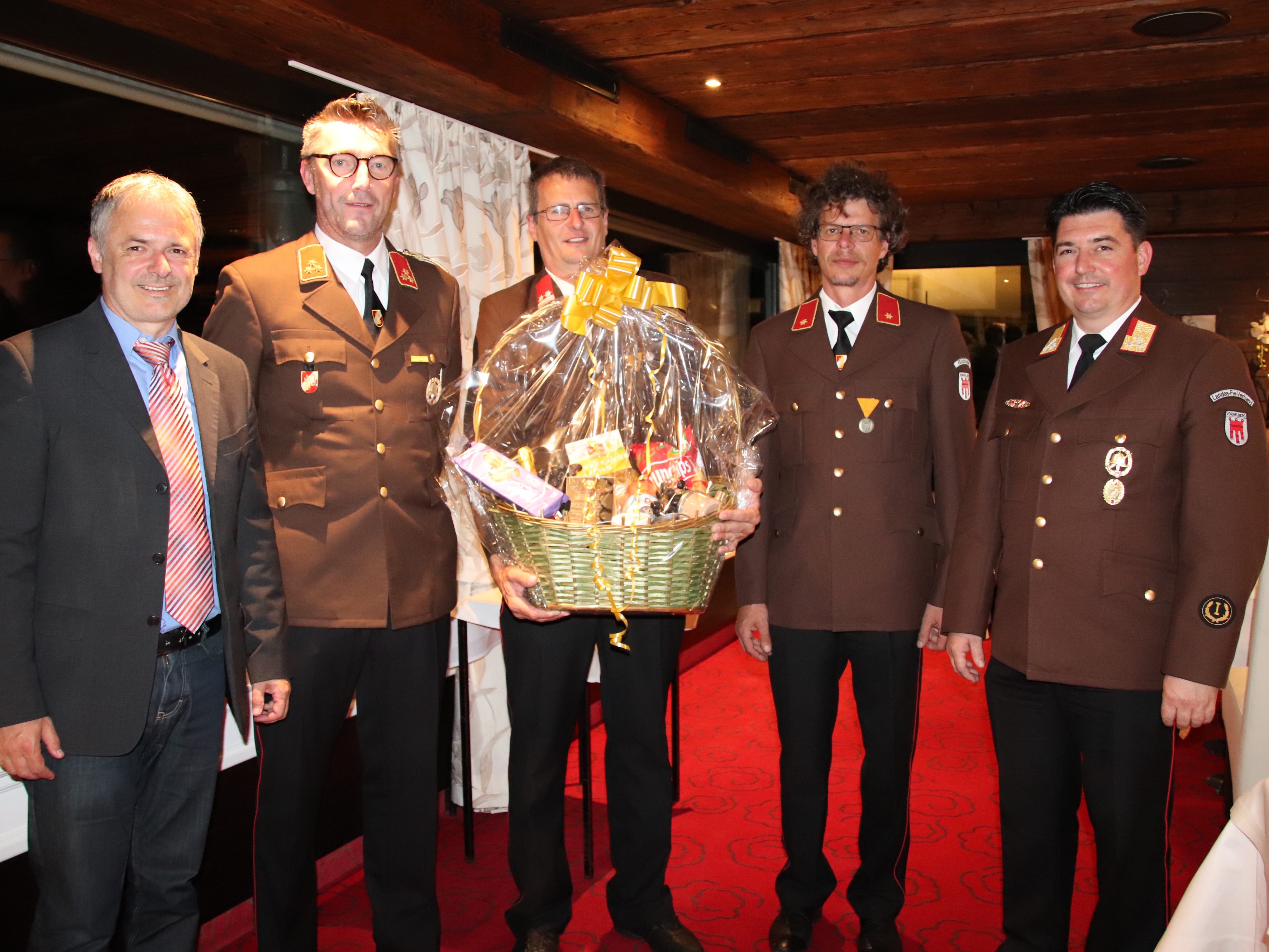 Bgm. Walter Moosbrugger, Kommandant Markus Nenning, Herwig Eberle, Josef Eberle und BFI Reinhard Karg. Bgm. Walter Moosbrugger, Kommandant Markus Nenning, Herwig Eberle, Josef Eberle und BFI Reinhard Karg.