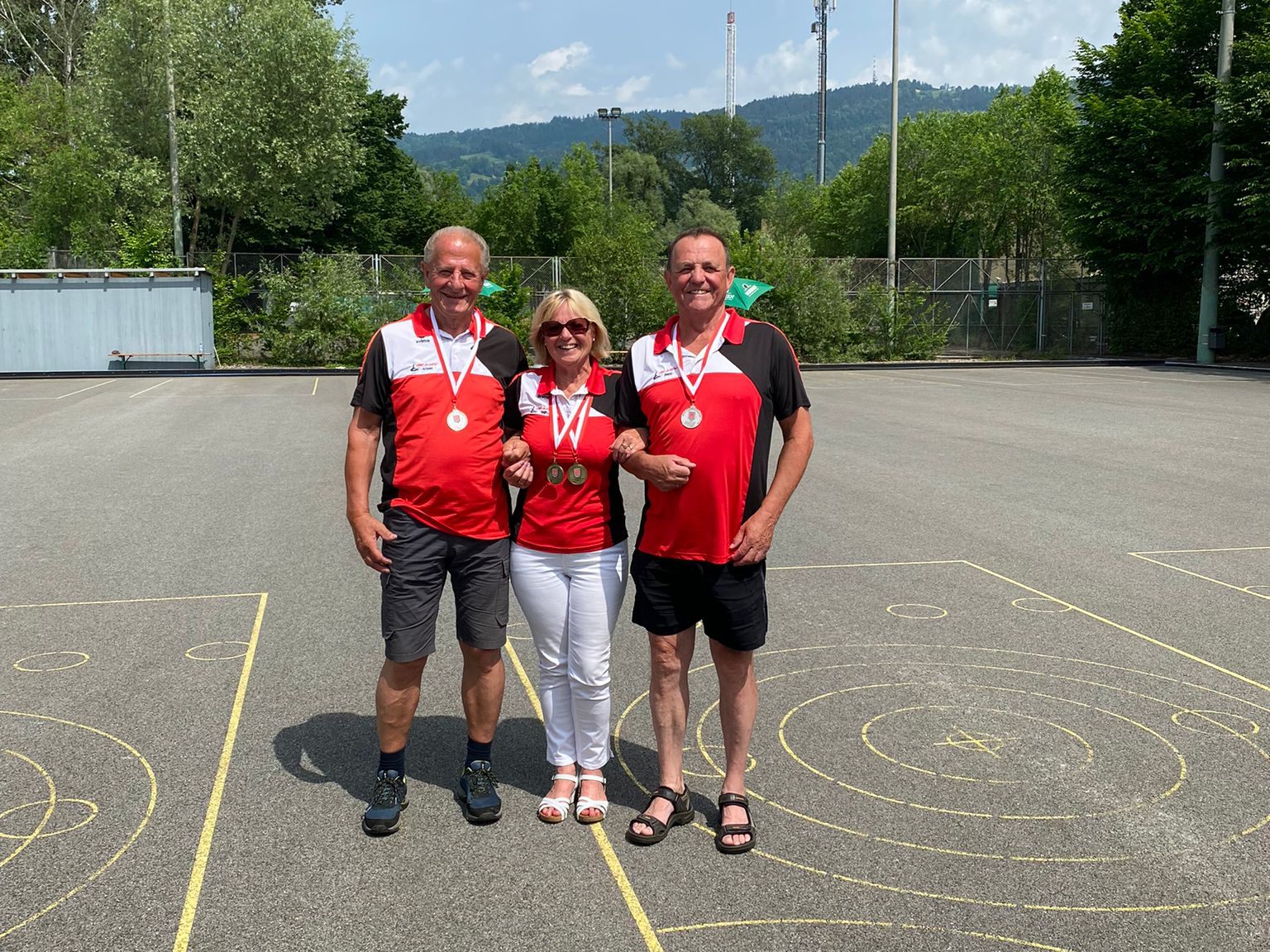 (Unsere MedailiengewinnerIn Arnold Voltolini, Inge Voltolini und Josef Gruber)