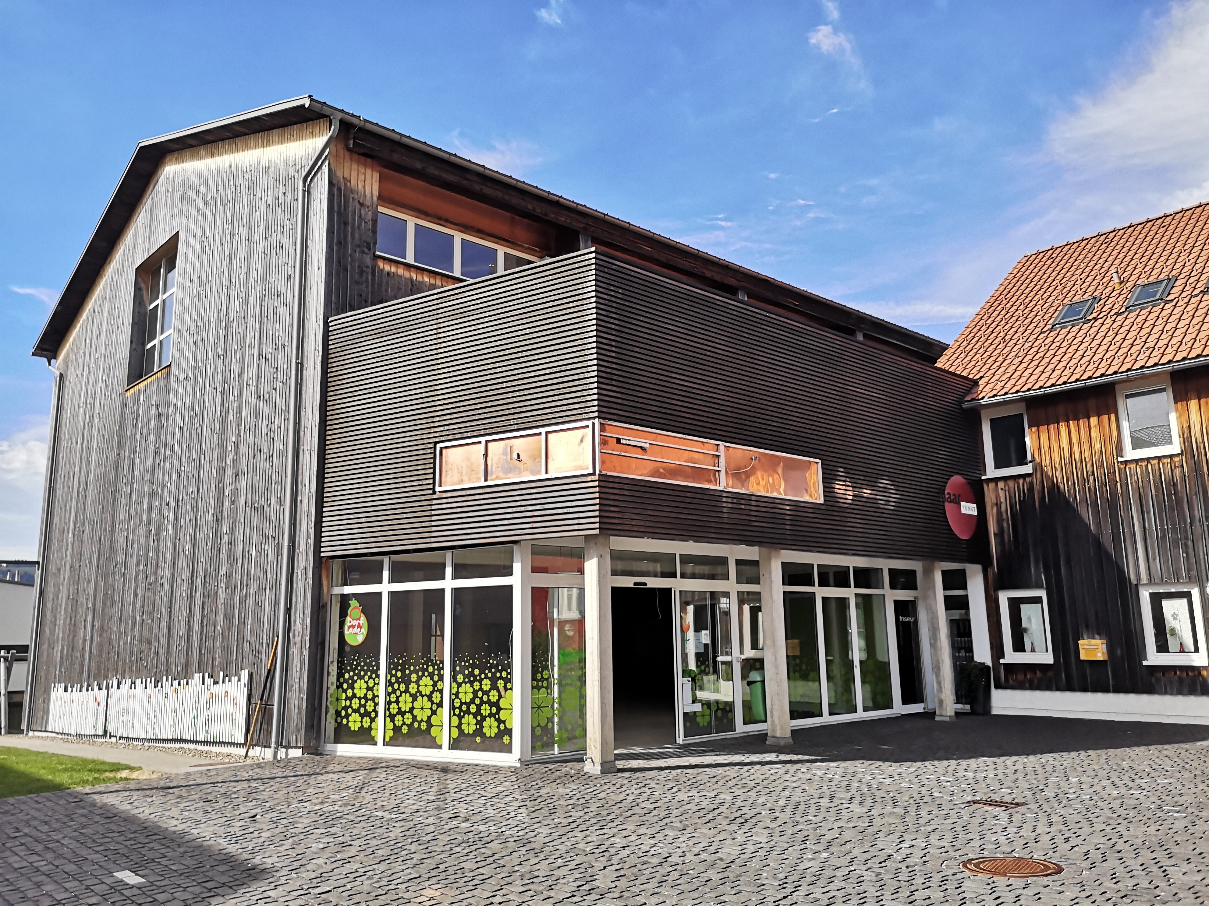 Der neue SPAR-Markt hat eine Verkaufsfläche von 303 m² und erhält eine moderne Ladeneinrichtung. Der neue SPAR-Markt hat eine Verkaufsfläche von 303 m² und erhält eine moderne Ladeneinrichtung.