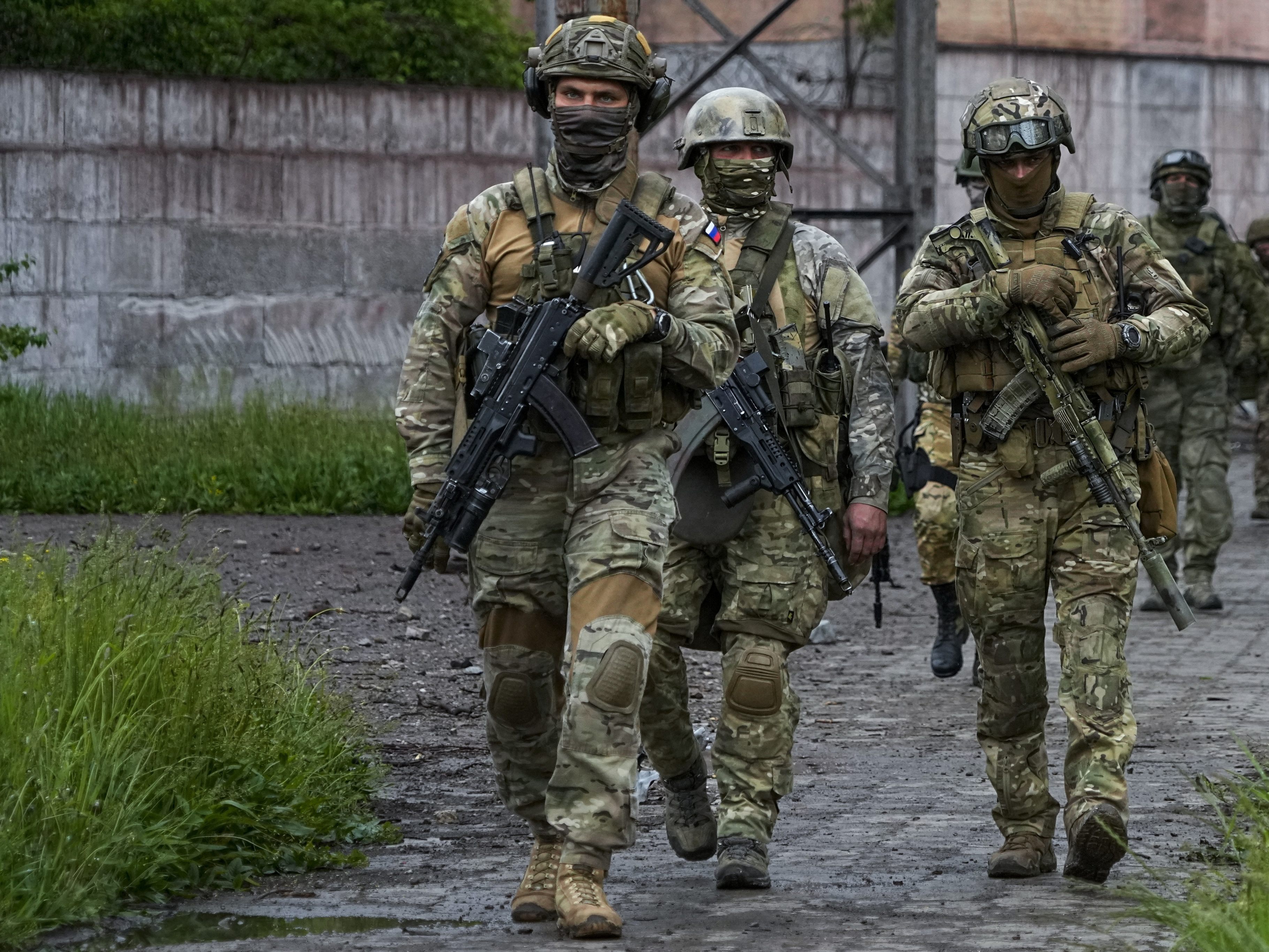 Im Bild zu sehen: Russische Soldaten in Mariupol im Süden der Ukraine. Im Bild zu sehen: Russische Soldaten in Mariupol im Süden der Ukraine.