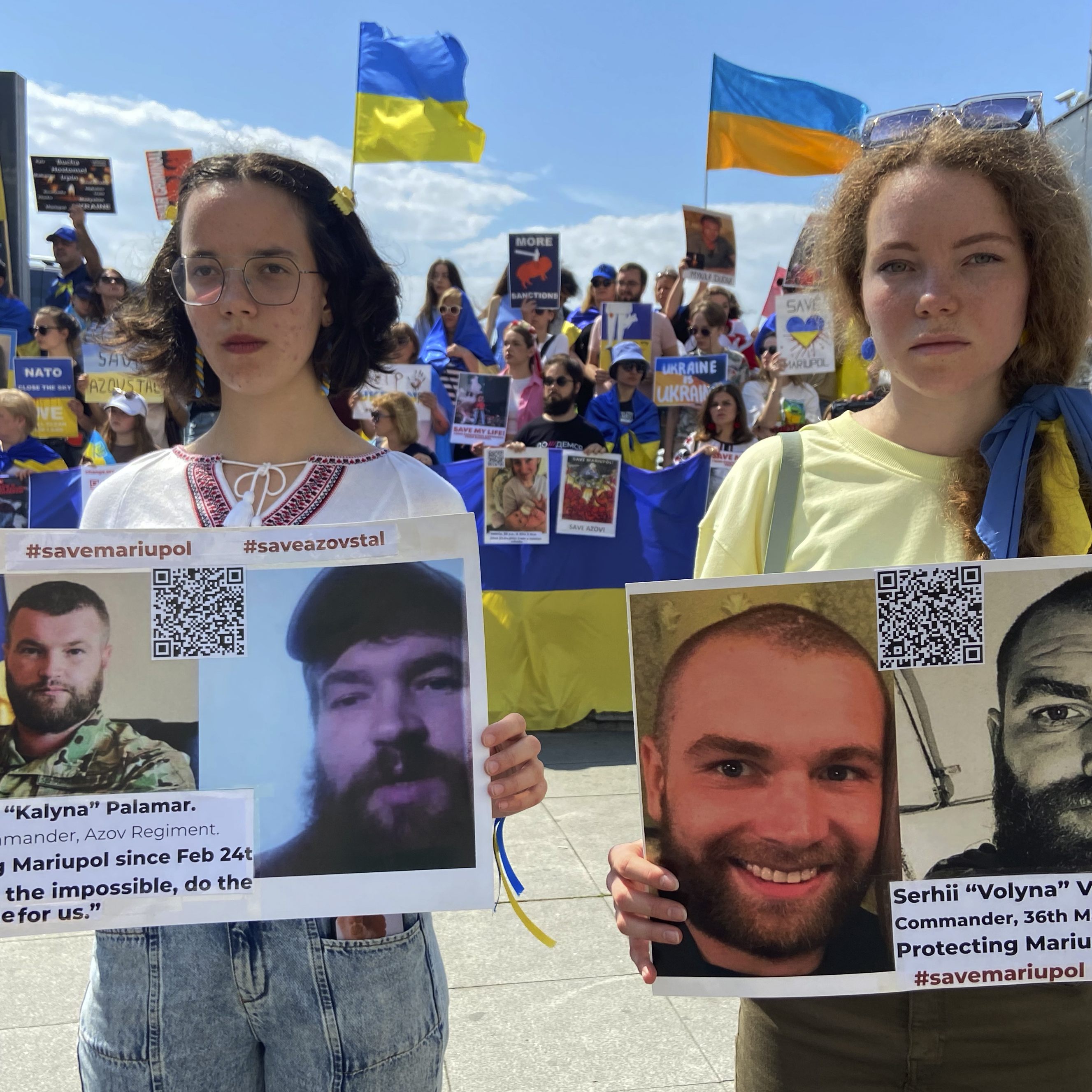 Erste Soldaten aus Asow-Stahlwerk evakuiert.