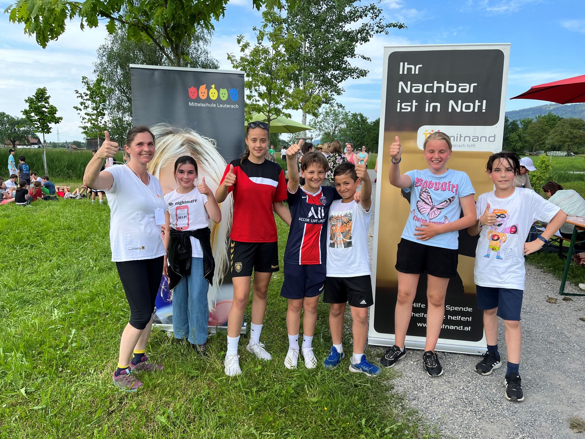 Die Schüler und Schülerinnen liefen für den guten Zweck. Die Schüler und Schülerinnen liefen für den guten Zweck.
