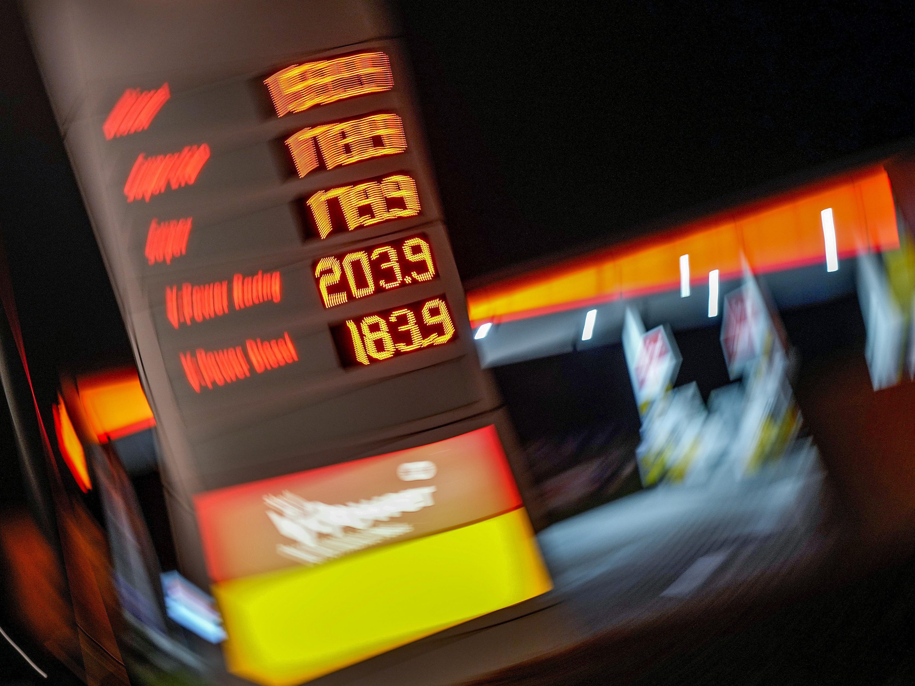 Billig-Sprit in Deutschland? Deutsche senken Benzinpreis - Deutschland ...