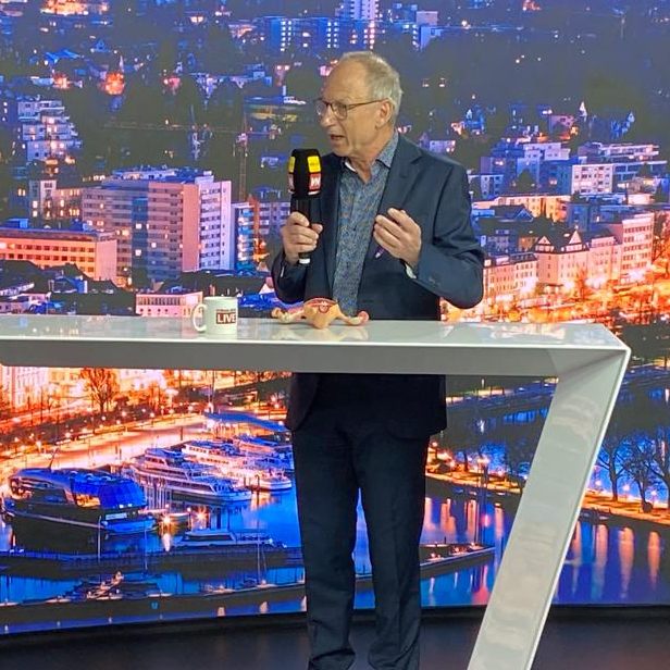 Leiter der Gynäkologie und Geburtshilfe im Landeskrankenhaus Feldkirch bei Vorarlberg LIVE