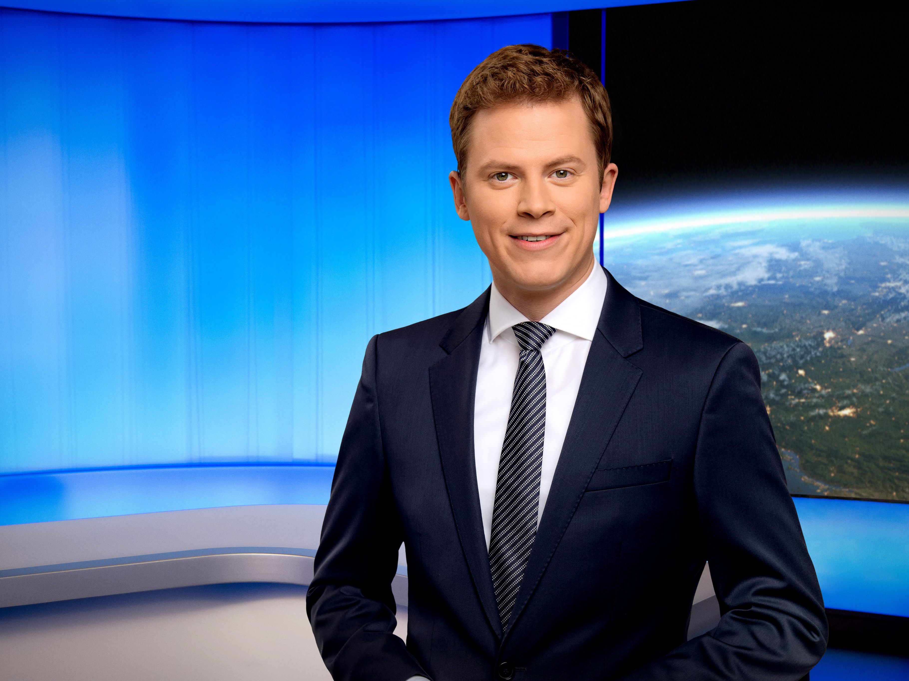Tobis Pötzelsberger ist dem ORF Publikum aus "Zeit im Bild" und Co. wohlbekannt - nun wird er gemeinsam mit Julia Schmuck die "ORF Sommergespräche" führen Tobis Pötzelsberger ist dem ORF Publikum aus "Zeit im Bild" und Co. wohlbekannt - nun wird er gemeinsam mit Julia Schmuck die "ORF Sommergespräche" führen