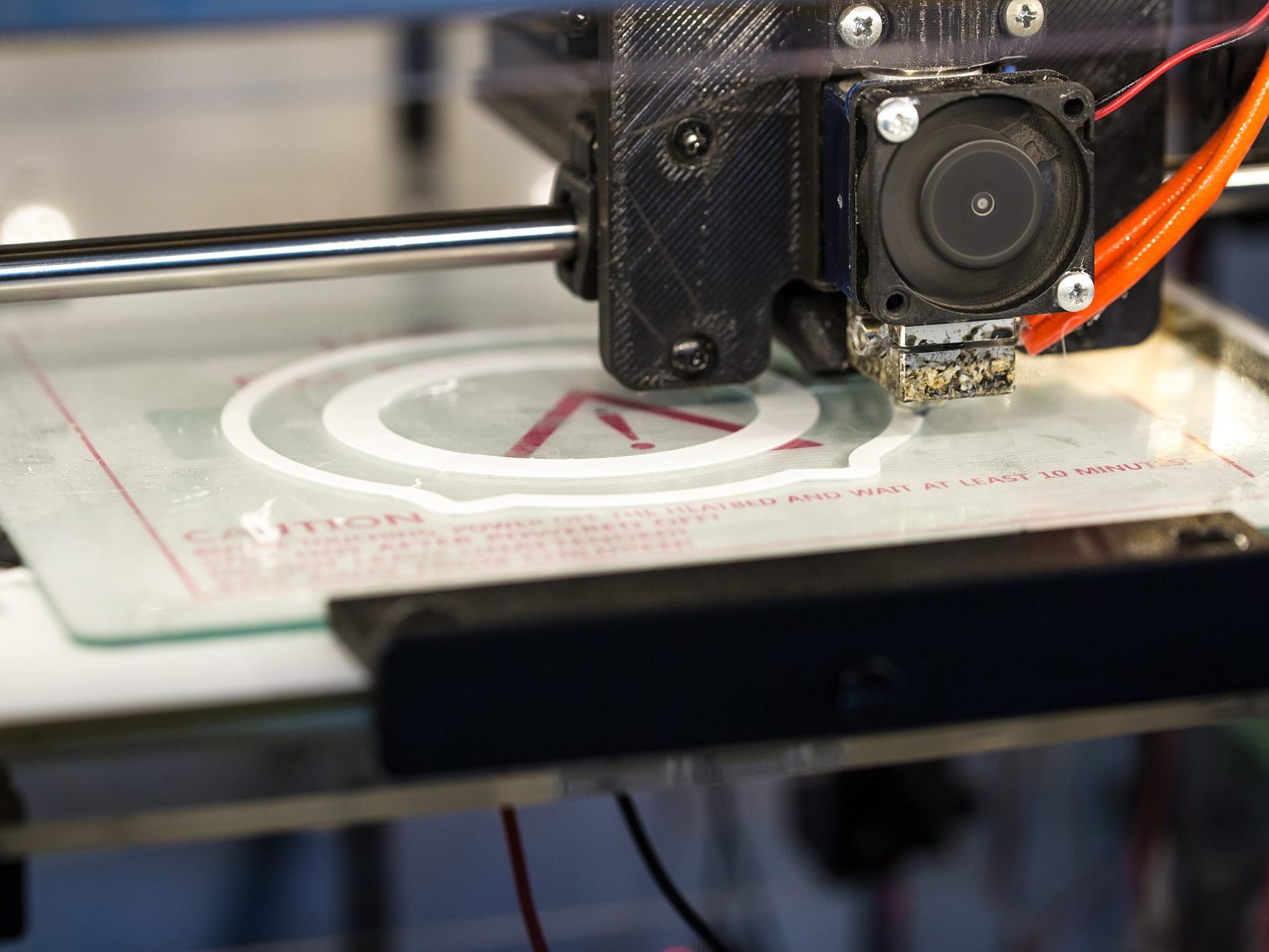 Bald gibt es ein veganes Lachsfilet aus dem 3D-Drucker von dem Wiener Startup revo foods. Bald gibt es ein veganes Lachsfilet aus dem 3D-Drucker von dem Wiener Startup revo foods.