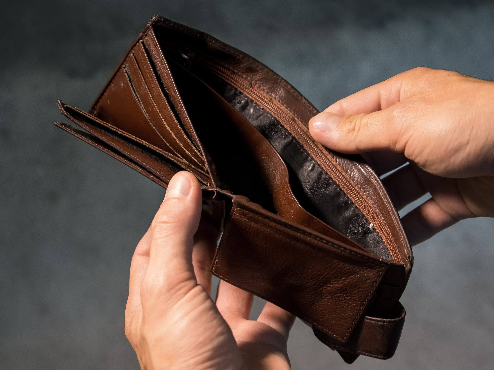 Weniger im Börsl: Das bekommen in der aktuellen Situation rund um Teuerung und Inflation viele zu spüren Weniger im Börsl: Das bekommen in der aktuellen Situation rund um Teuerung und Inflation viele zu spüren