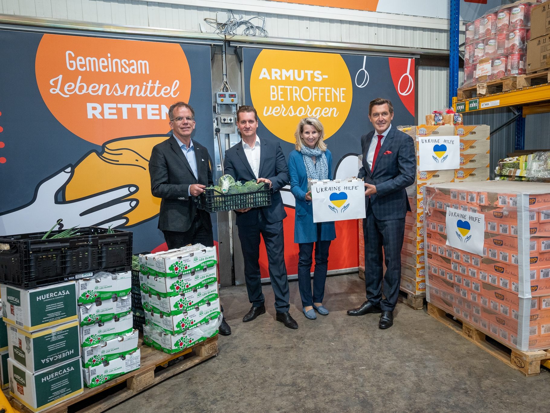 Die Wiener Tafel sammelte bereits über vier Tonnen an Warenspenden für Menschen in der Ukraine. Die Wiener Tafel sammelte bereits über vier Tonnen an Warenspenden für Menschen in der Ukraine.
