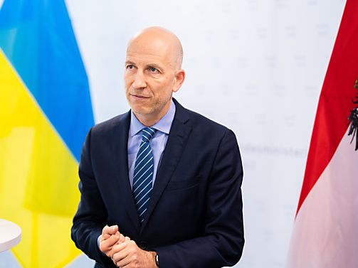 Kocher verweist auf gute Qualifikation der ukrainischen Flüchtlinge